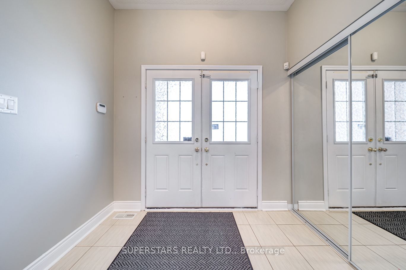 46 Majesty Boulevard Property Photo 4