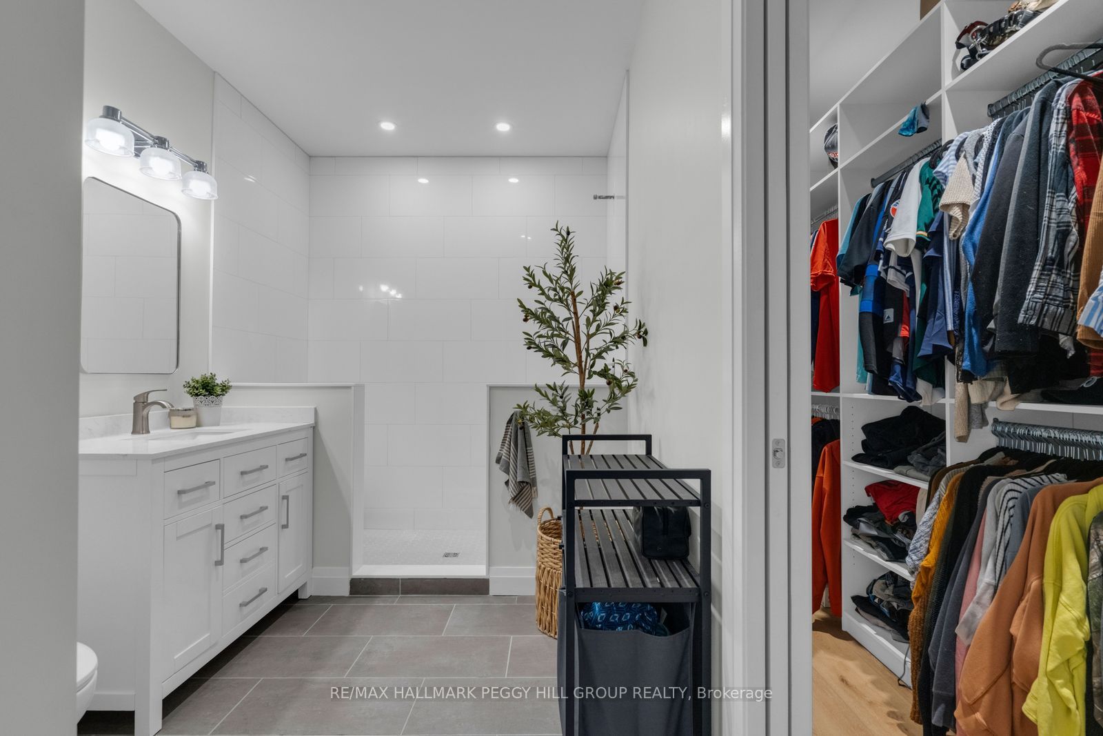 366 10th Line S Property Photo 7