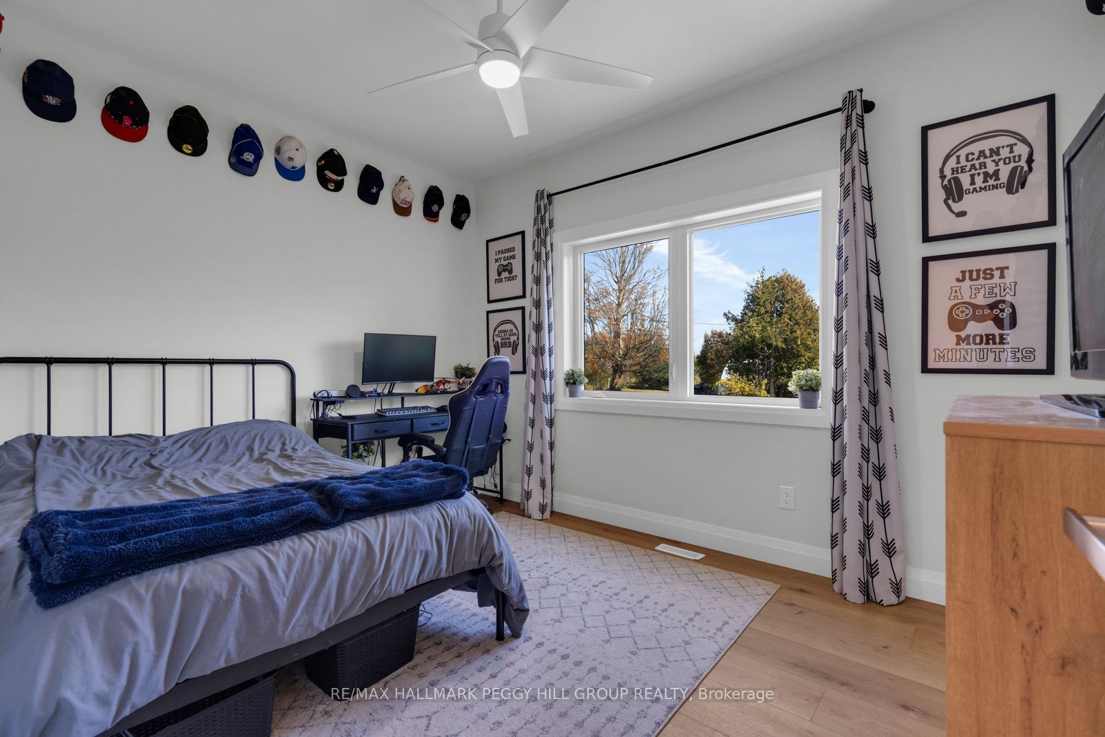 366 10th Line S Property Photo 8