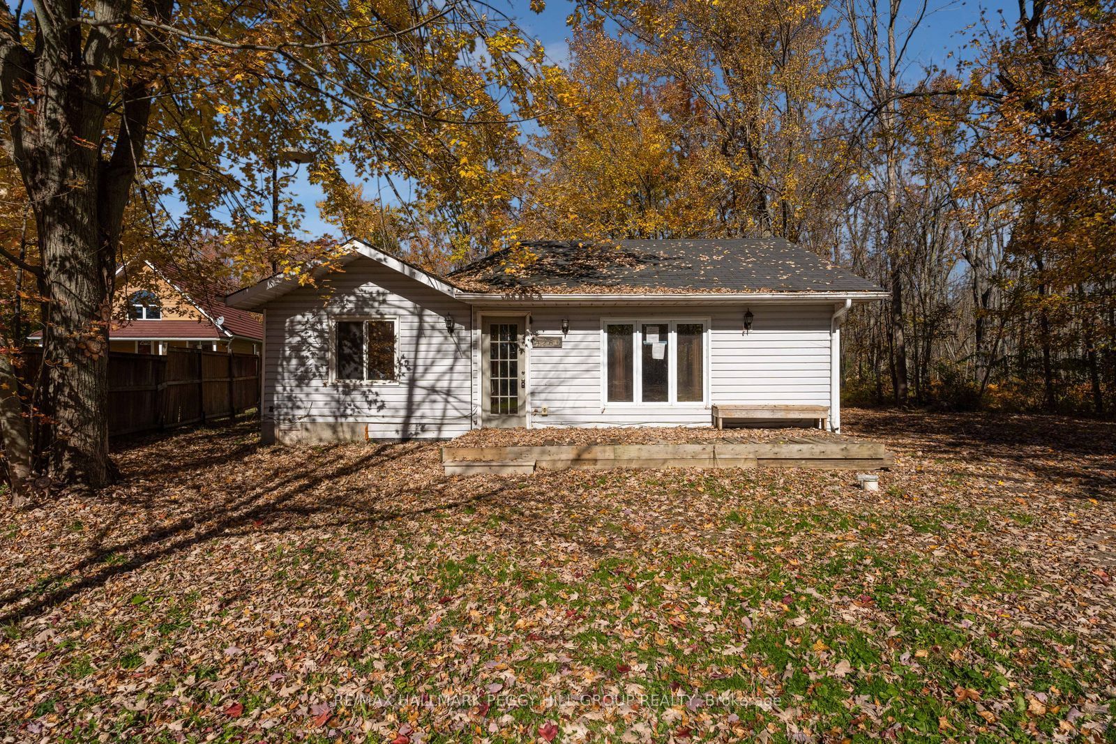 4260 Lakeview Drive Property Photo 1