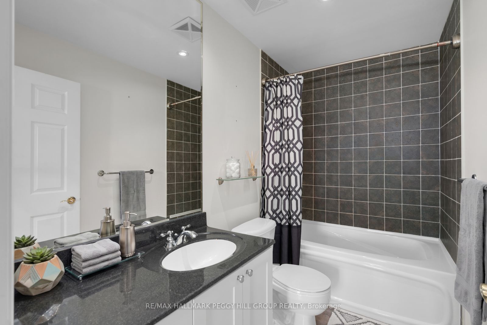 6 Toronto Street 901 Property Photo 10