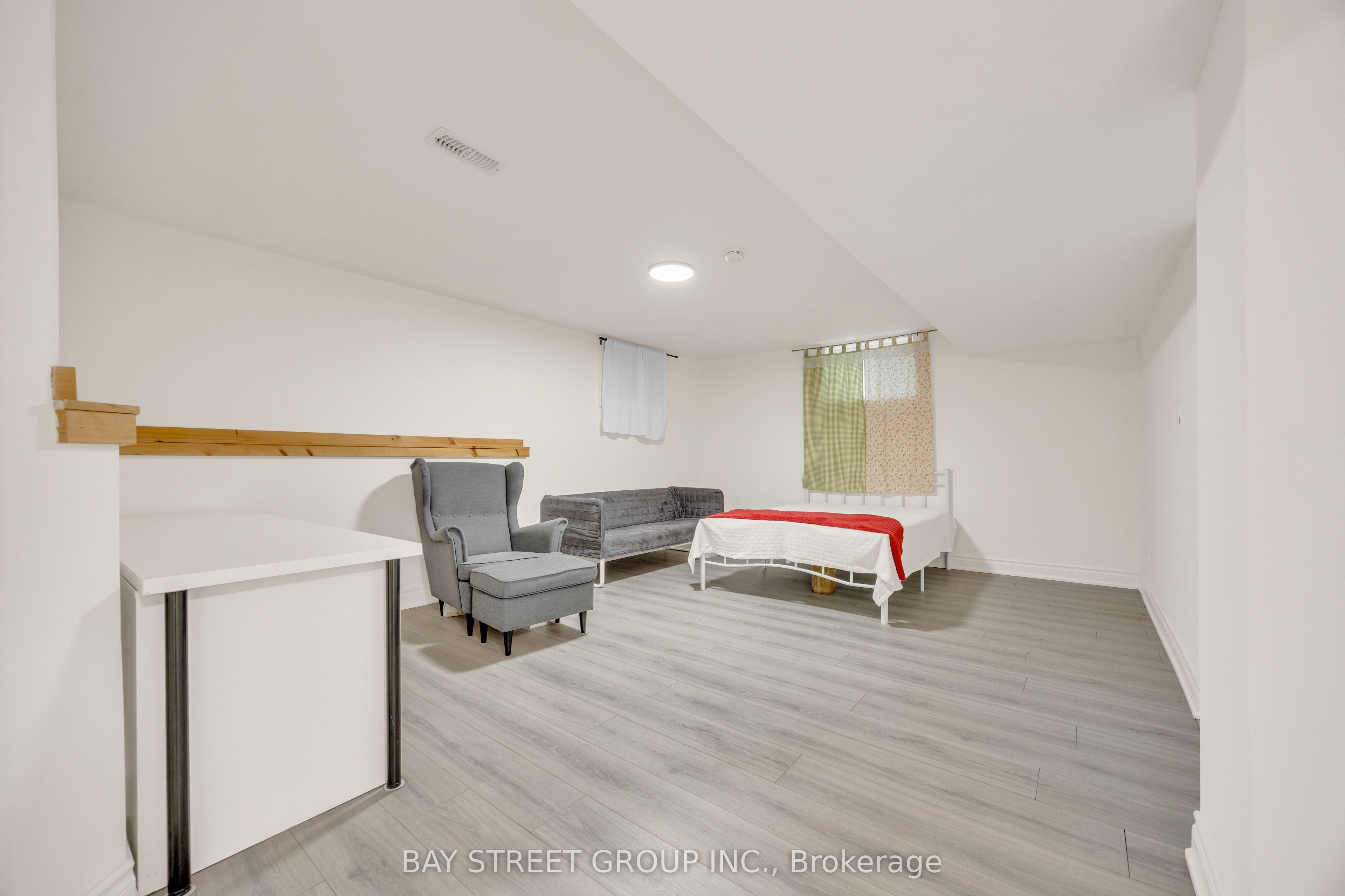 13 Irish Lane Property Photo 30