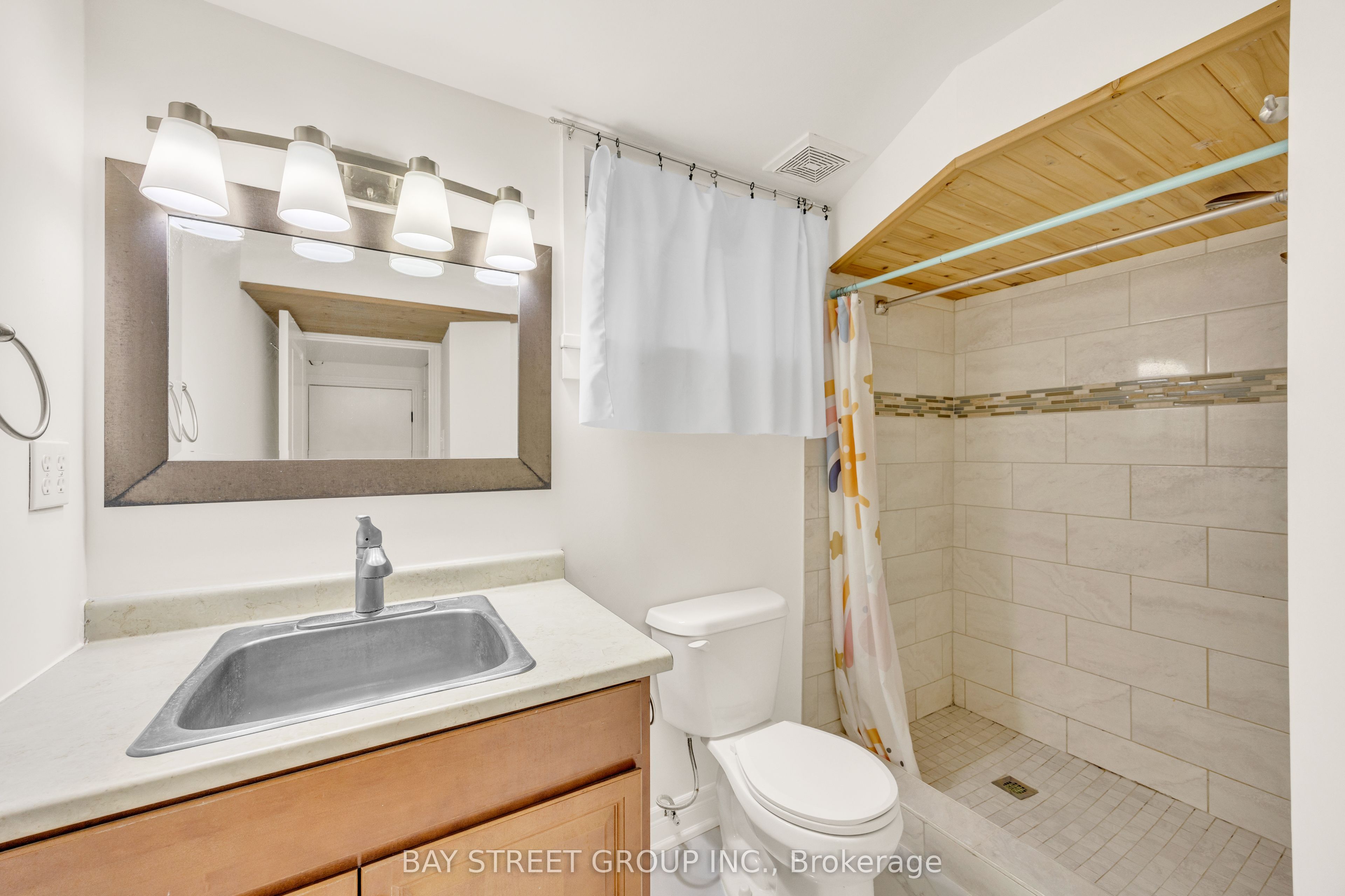 13 Irish Lane Property Photo 36