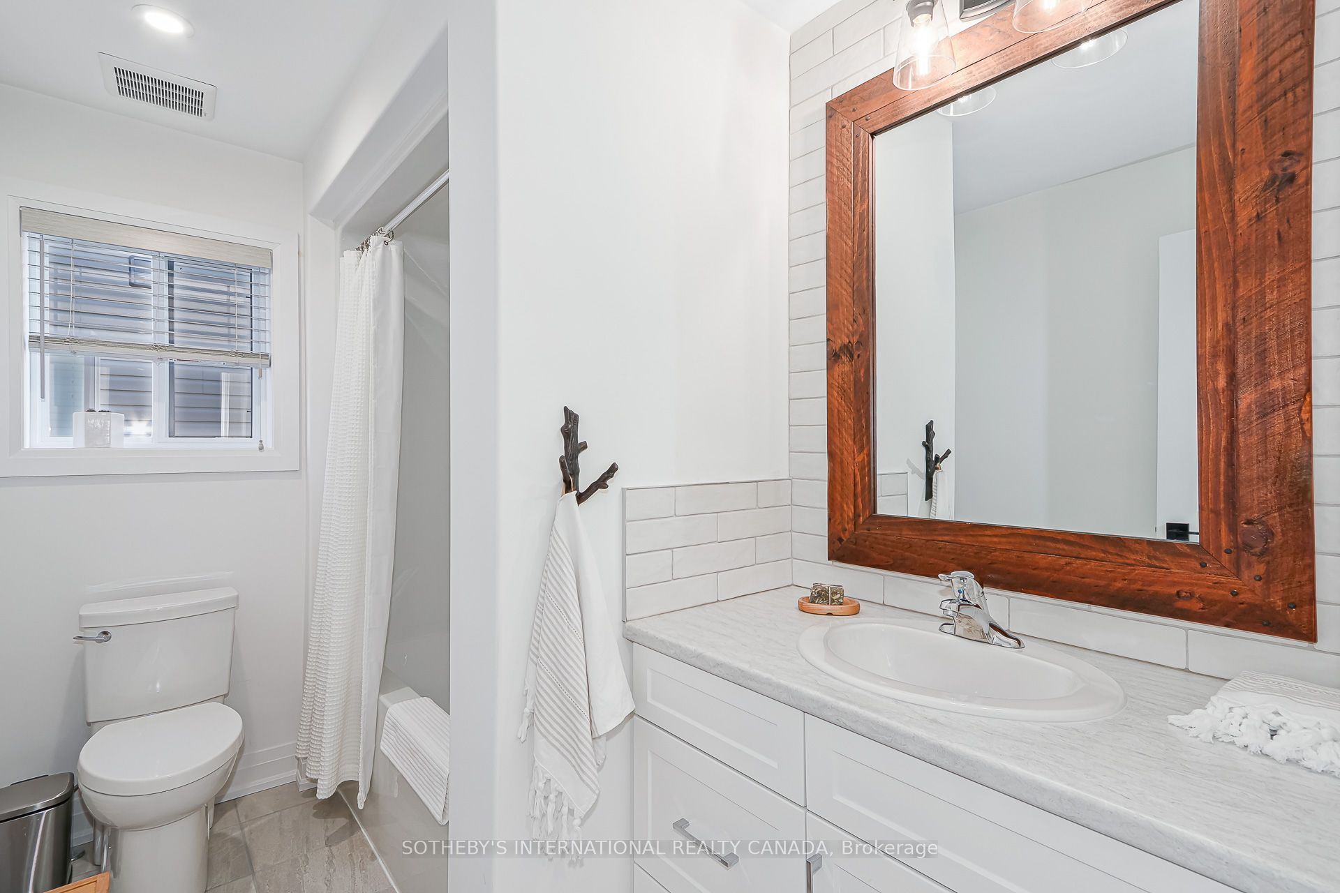 70 Plewes Drive Property Photo 22