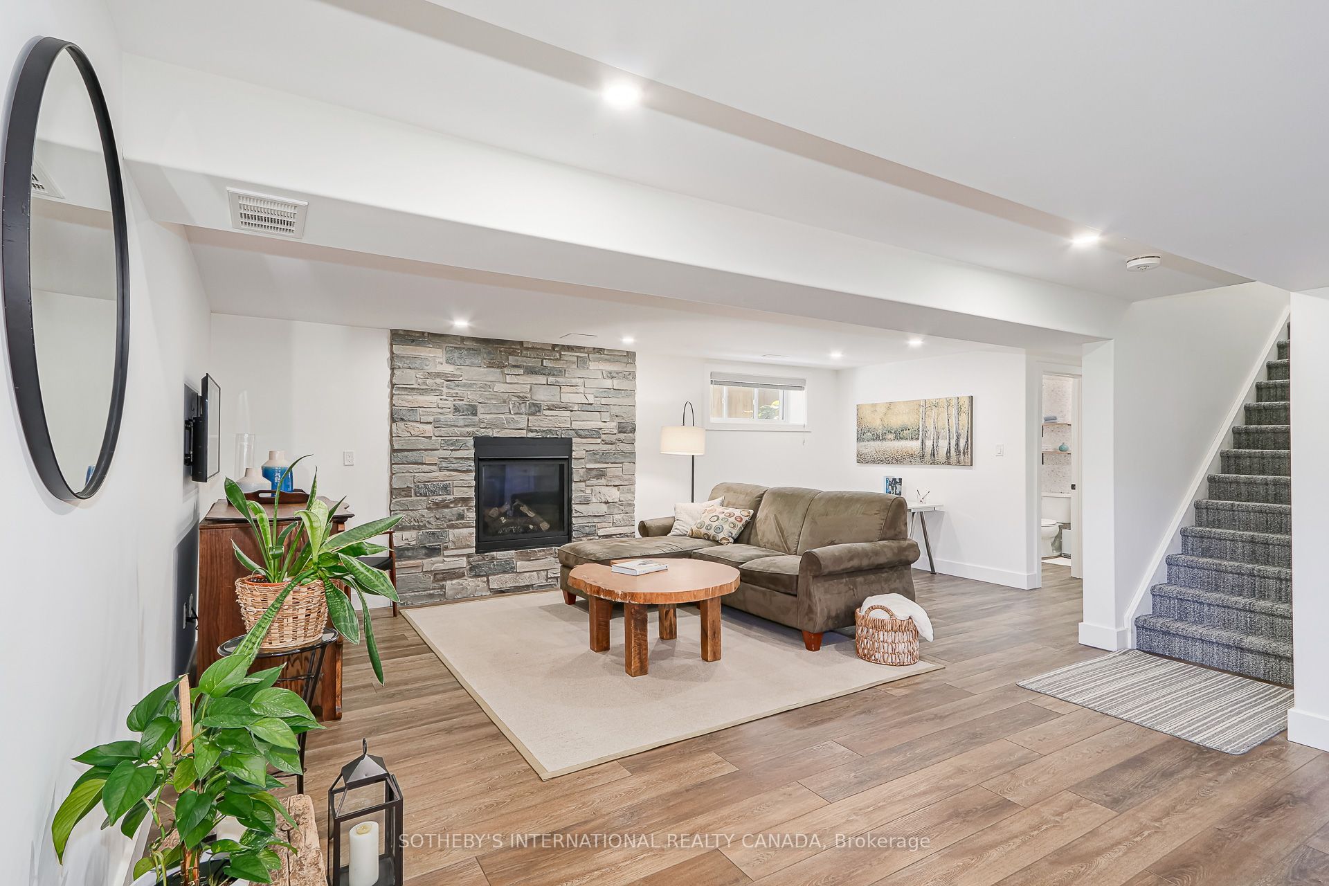 70 Plewes Drive Property Photo 24