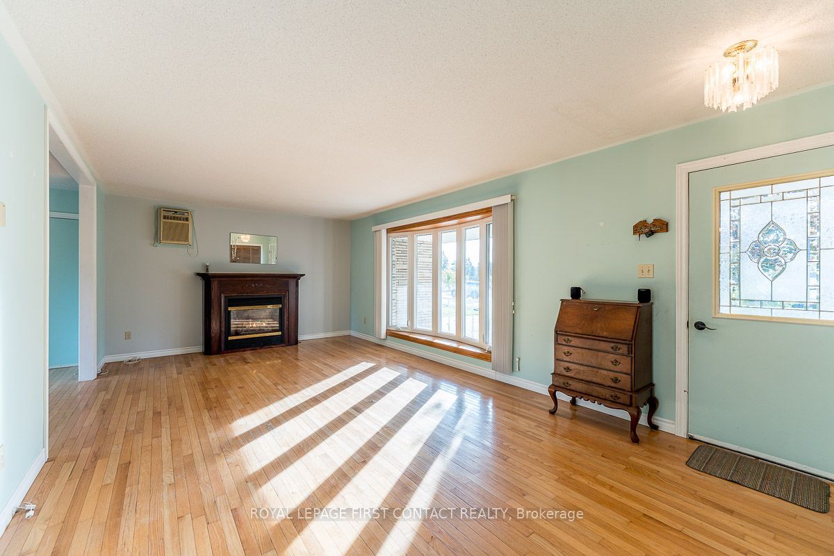 224 Christopher Street Property Photo 8