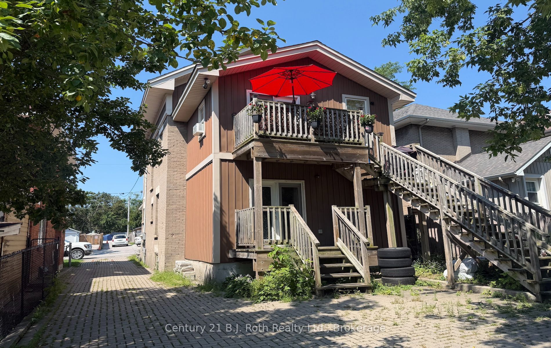 100 Cameron Street Property Photo 2
