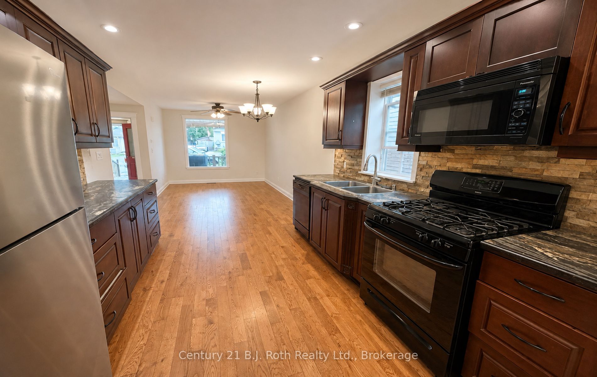 100 Cameron Street Property Photo 5