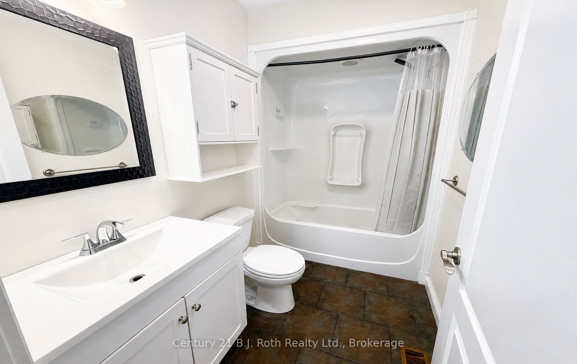 100 Cameron Street Property Photo 6