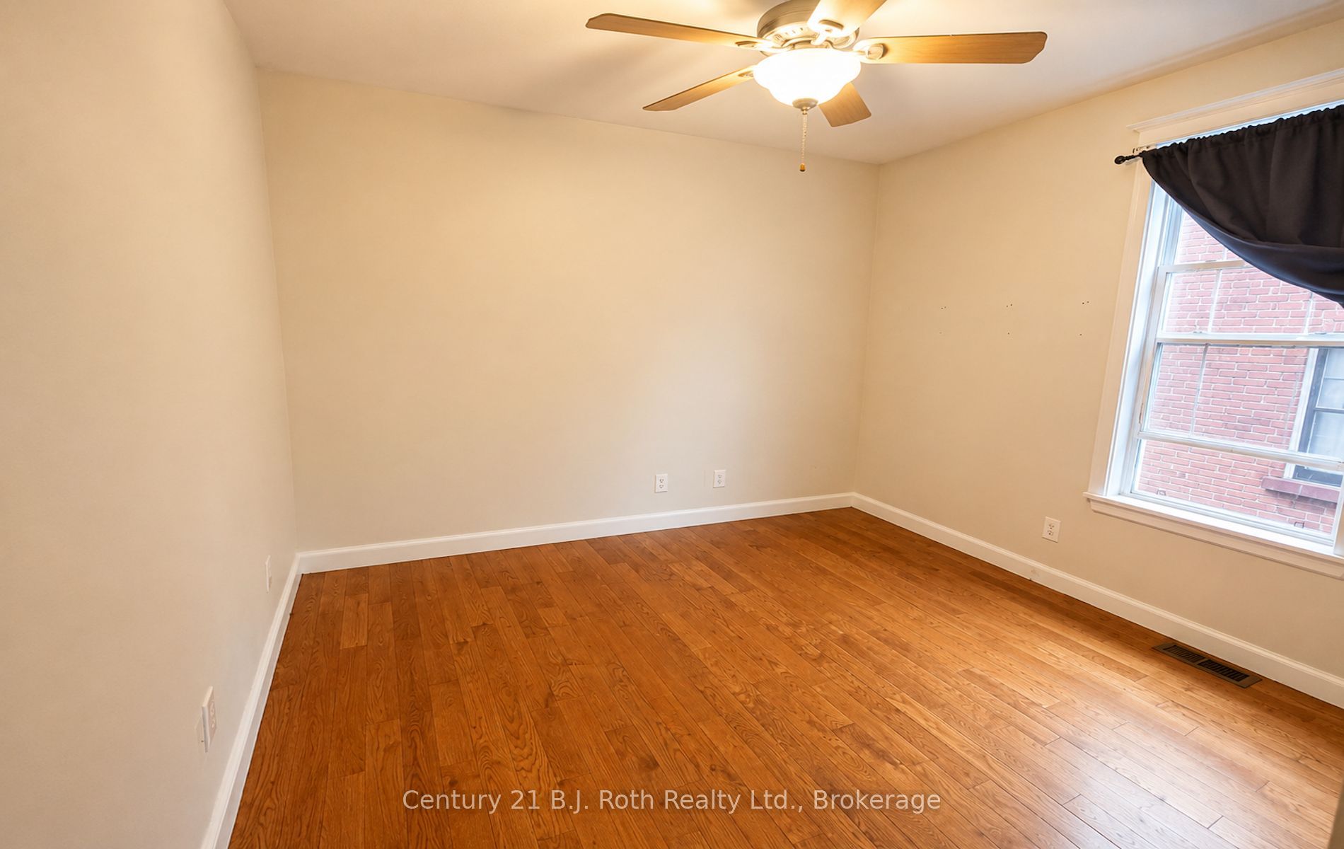 100 Cameron Street Property Photo 10