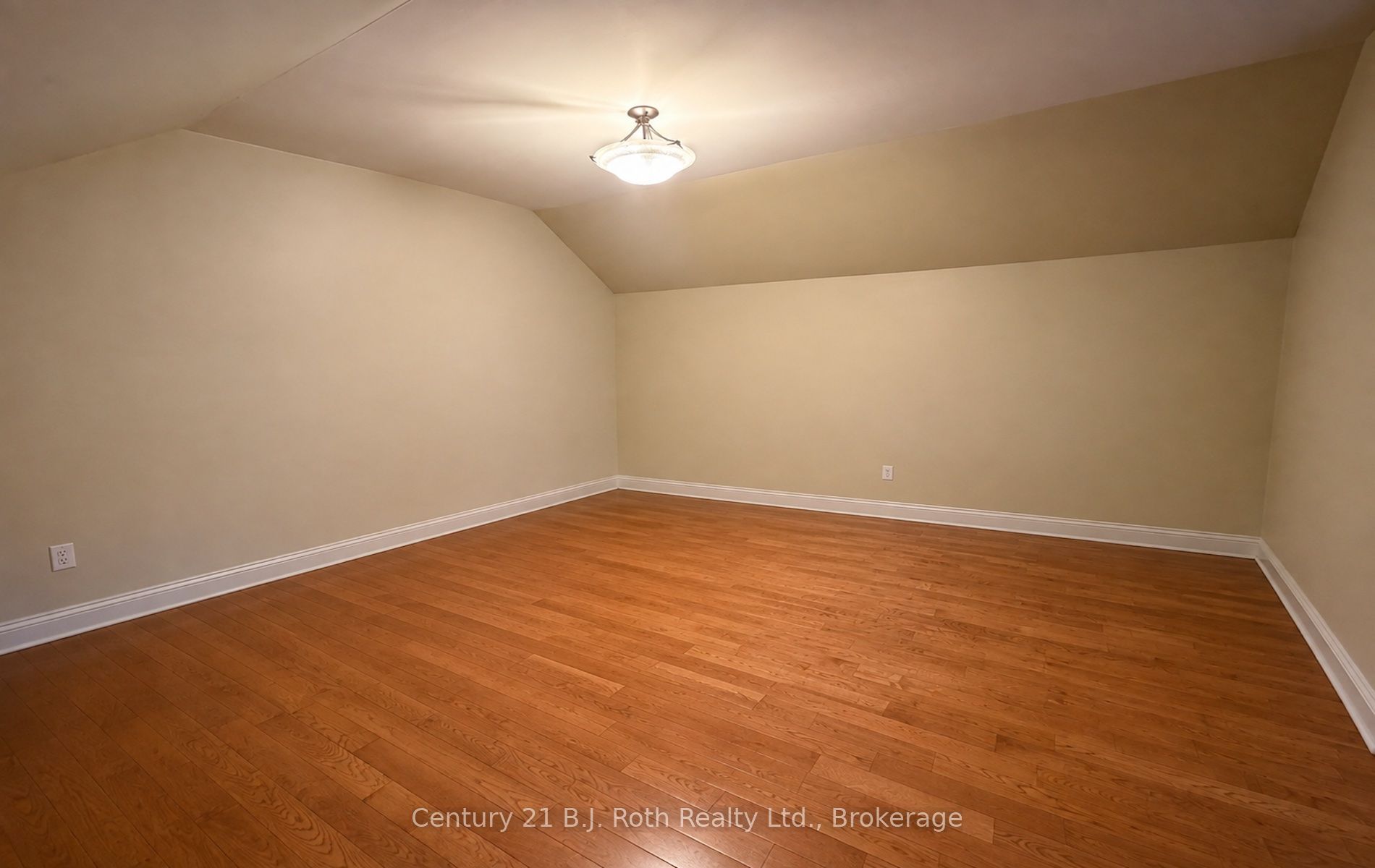 100 Cameron Street Property Photo 20