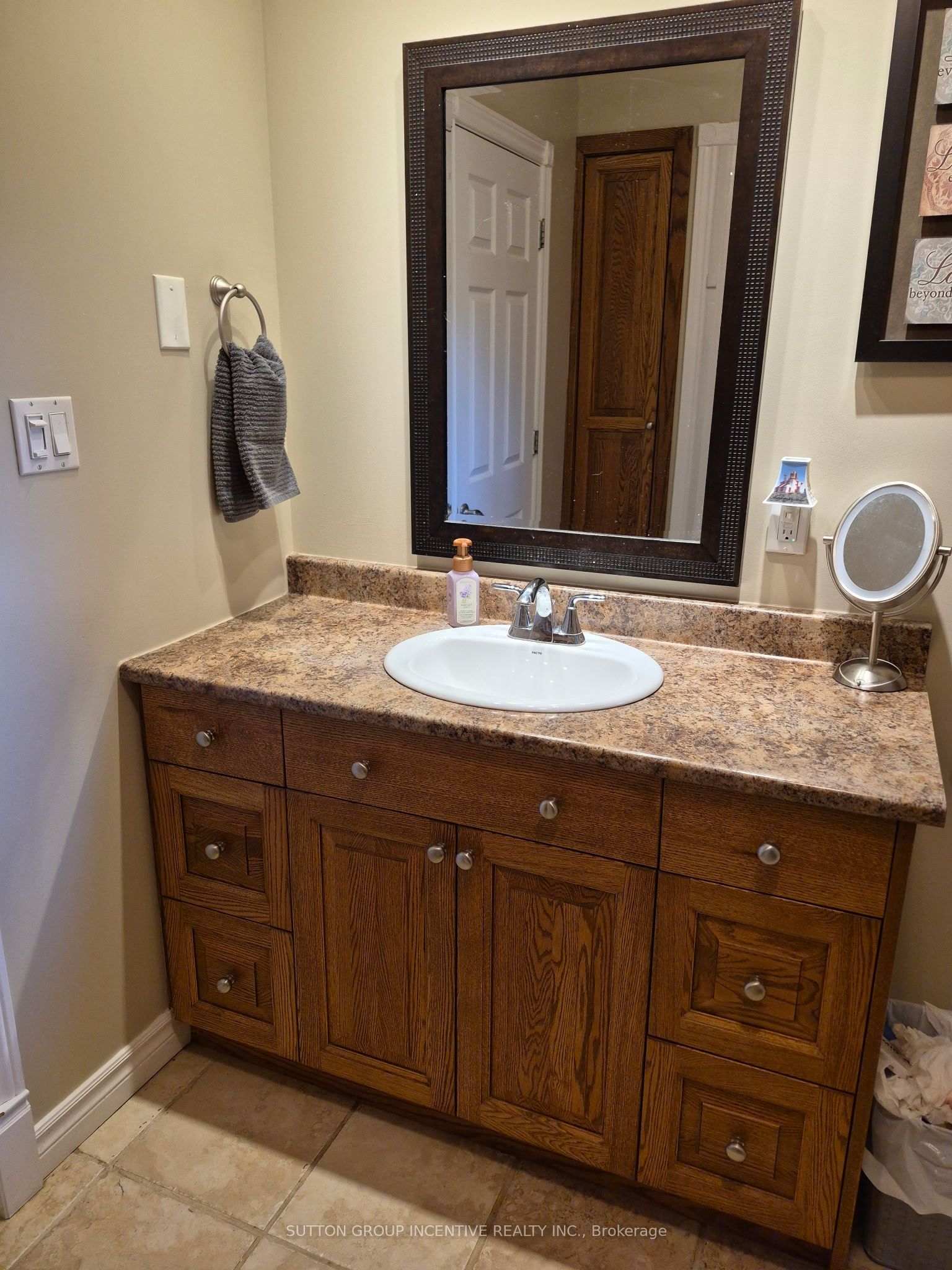 28 Melville Street Property Photo 18