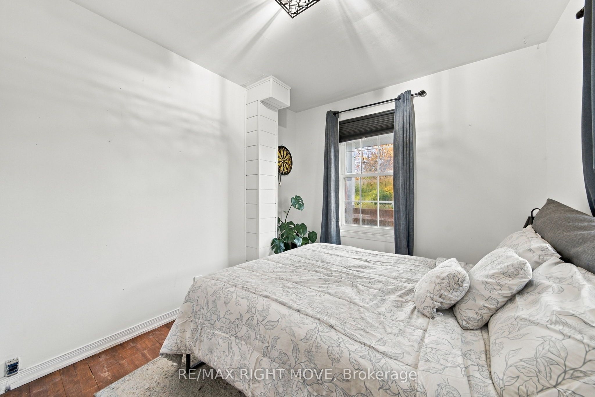 94 Westmount Drive N Property Photo 21