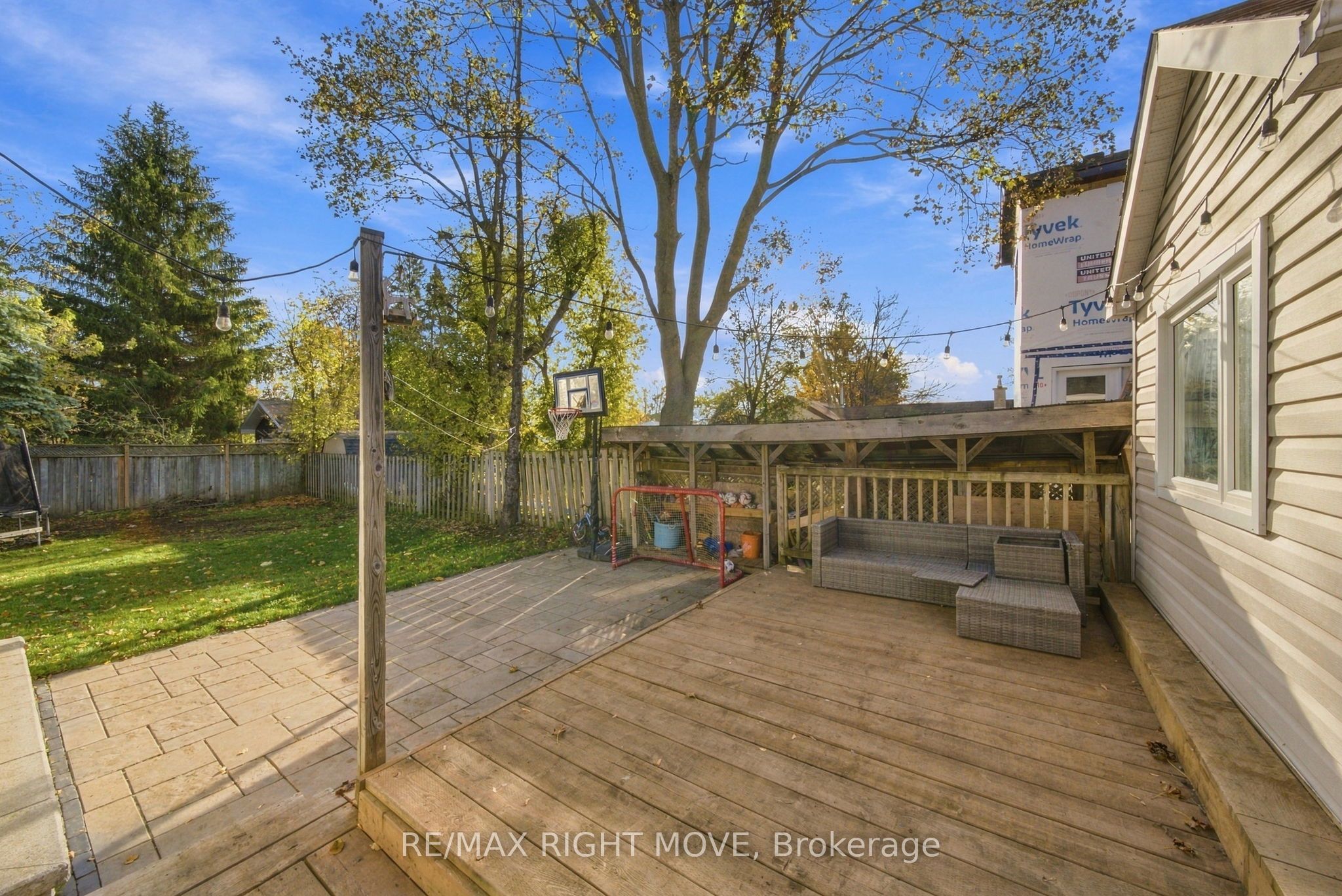 94 Westmount Drive N Property Photo 27