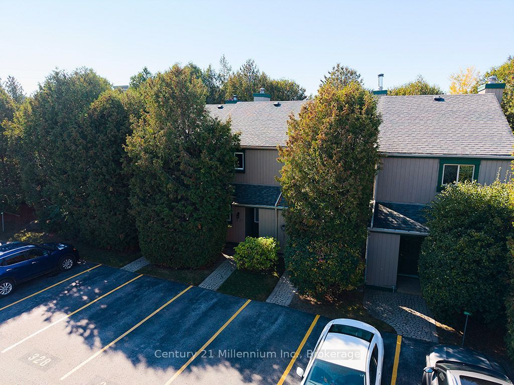 5 Dawson Drive 327 Property Photo 1