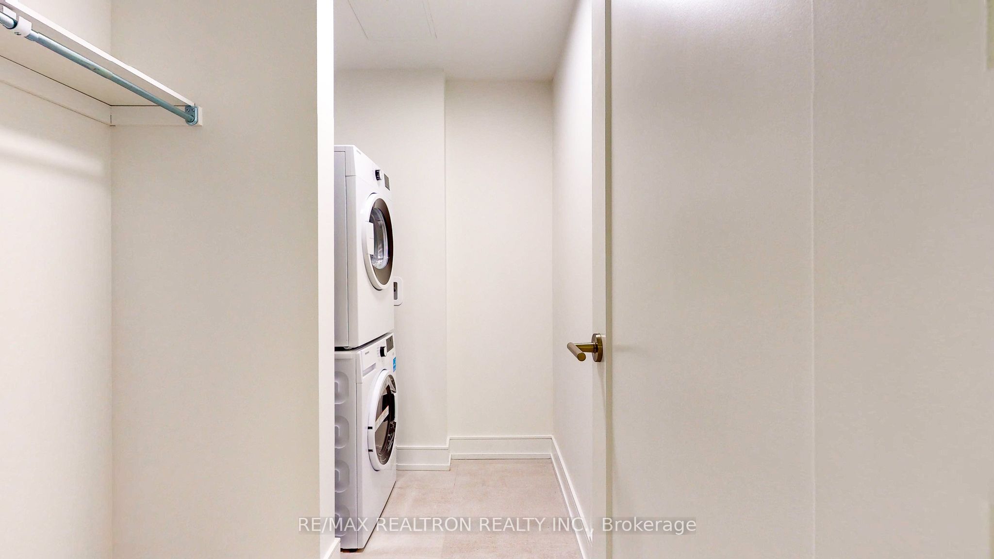 185 Dunlop Street E 813 Property Photo 14
