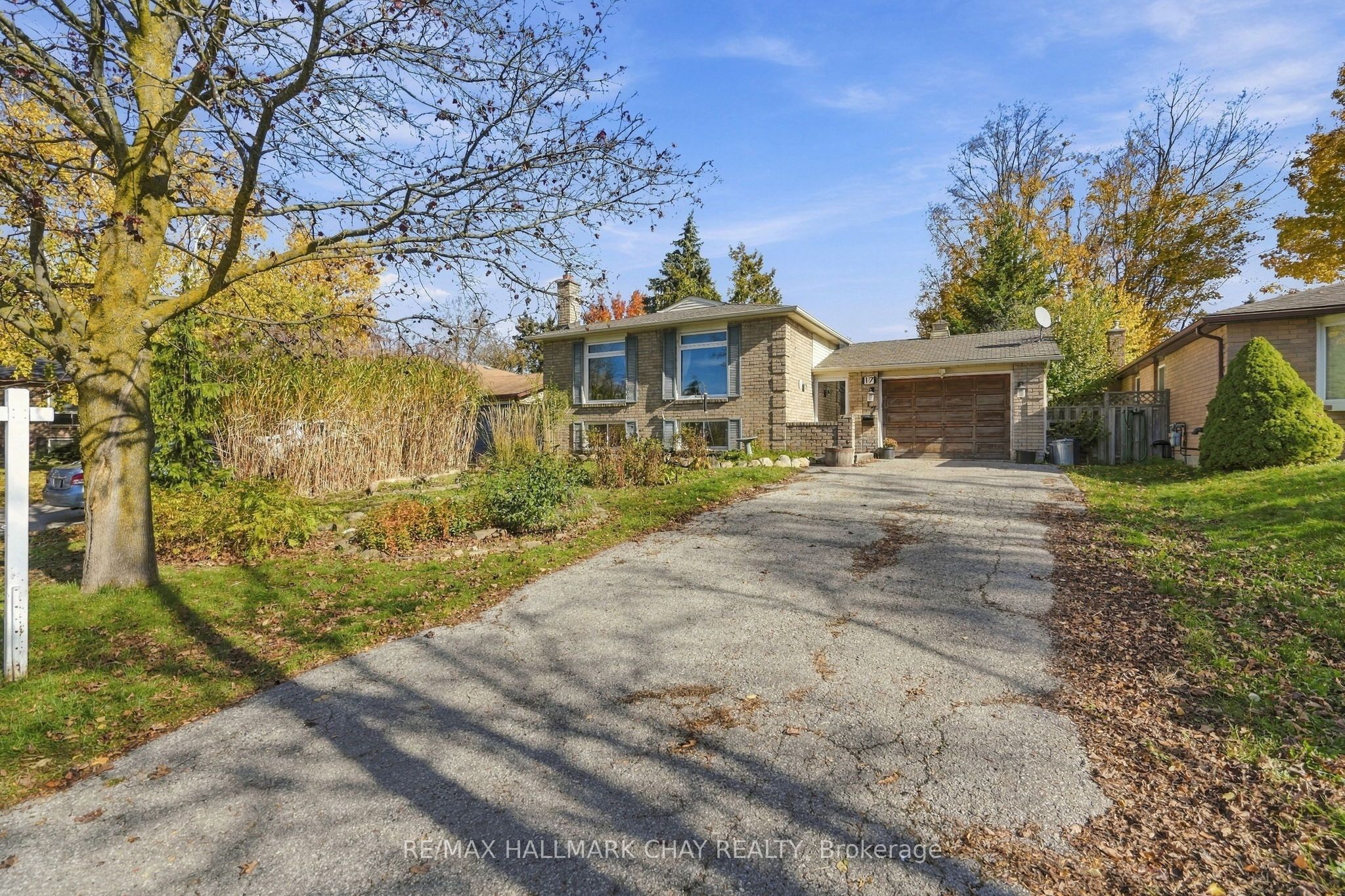 17 Wells Crescent Property Photo 3