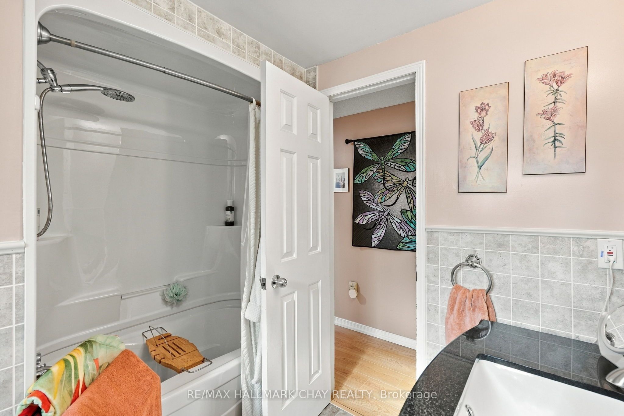 17 Wells Crescent Property Photo 18