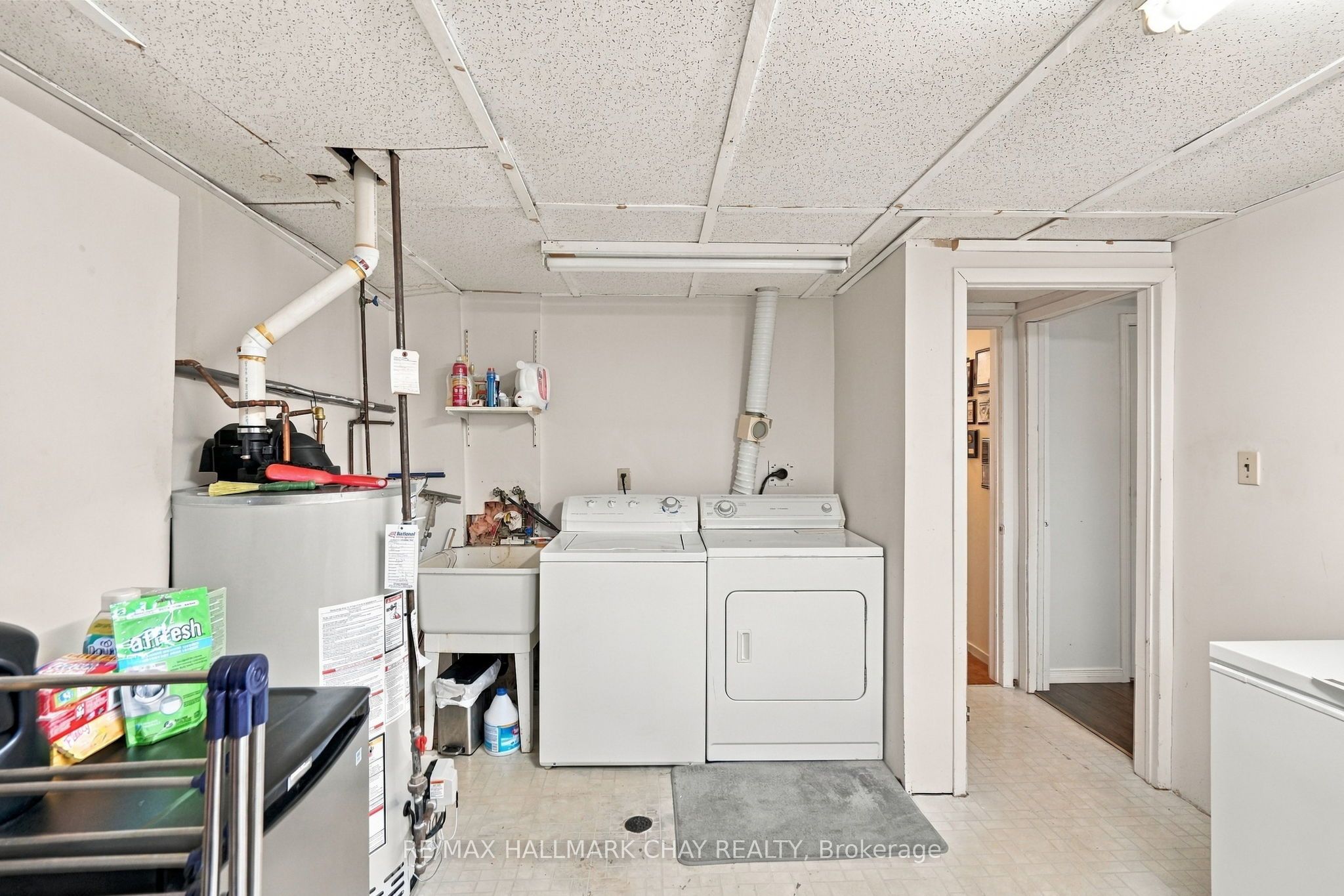 17 Wells Crescent Property Photo 36