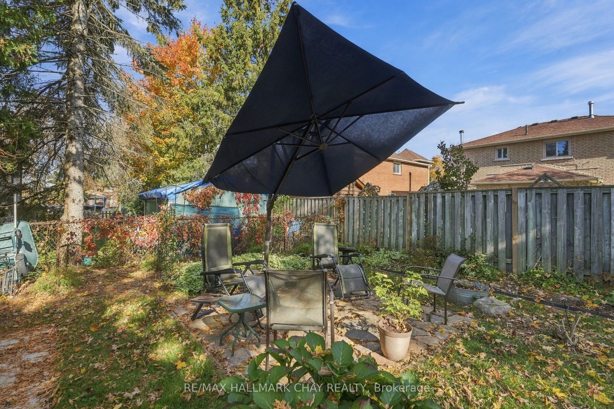 17 Wells Crescent Property Photo 40