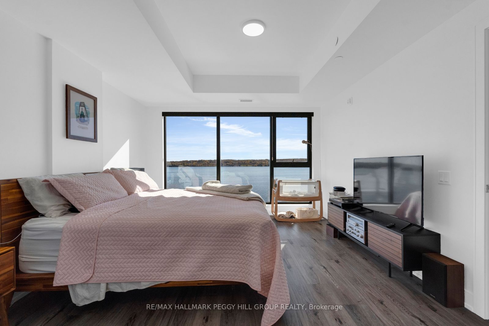 185 Dunlop Street E 702 Property Photo 6