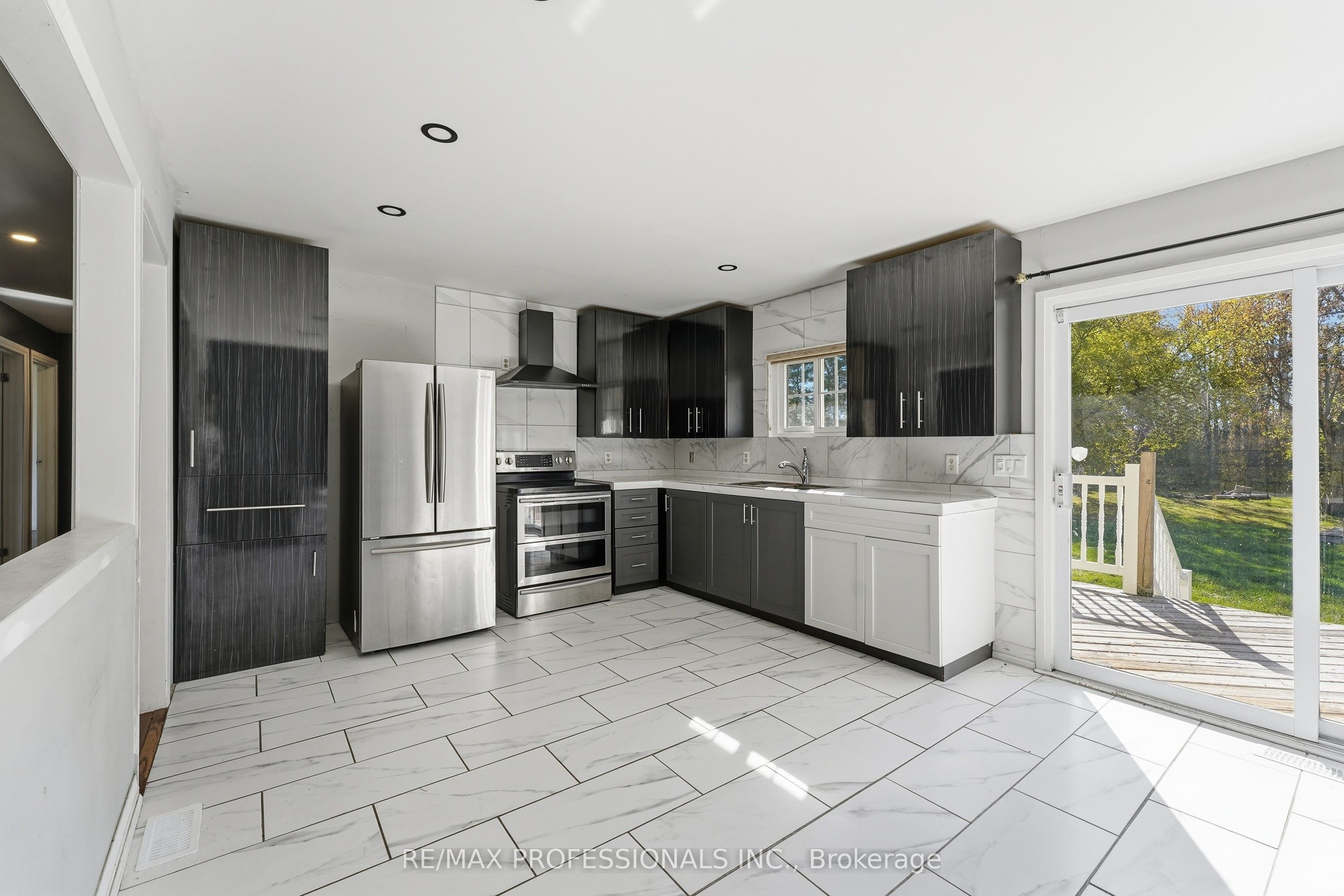 120 Switzer Street Property Photo 7