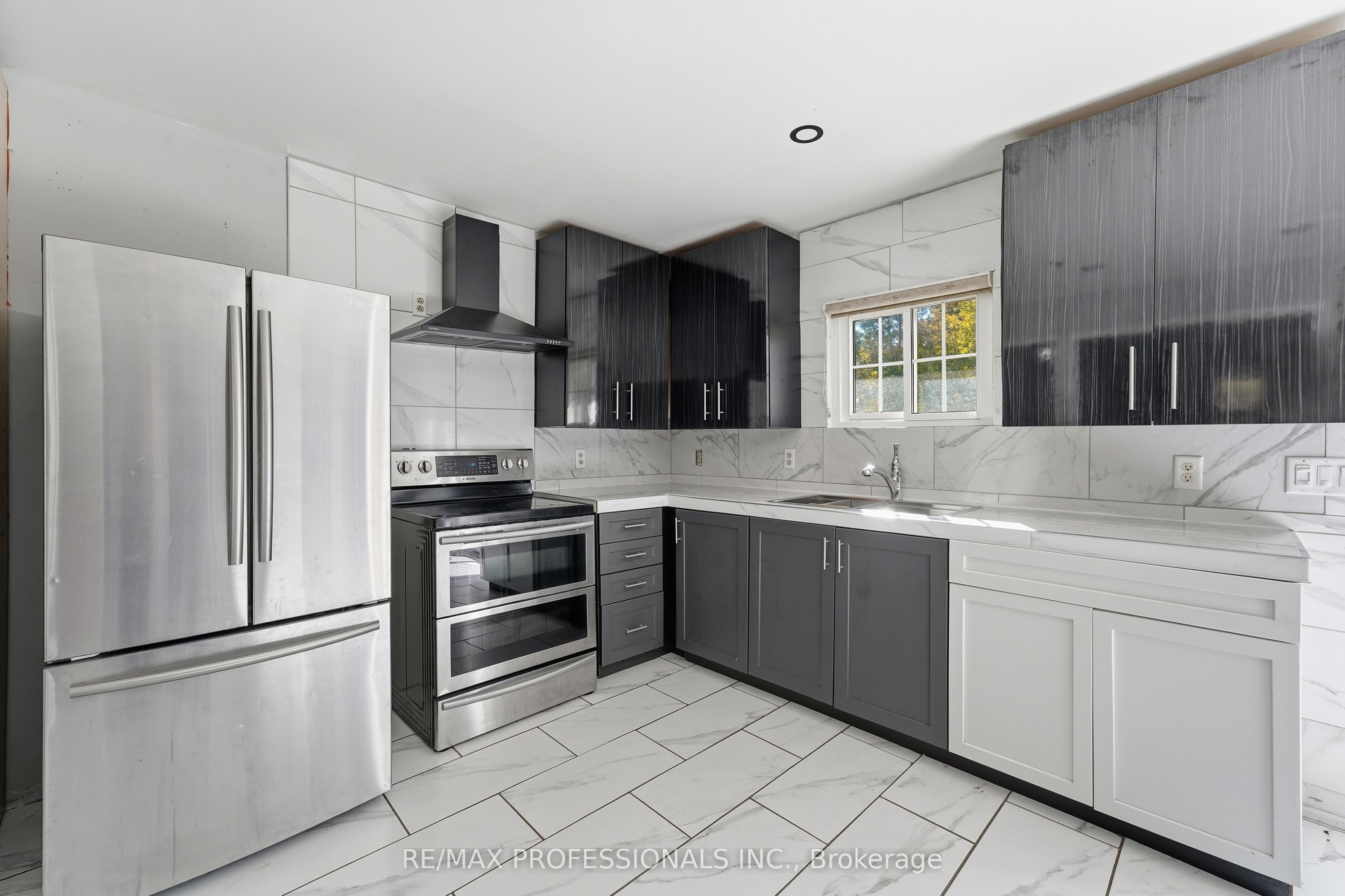 120 Switzer Street Property Photo 8