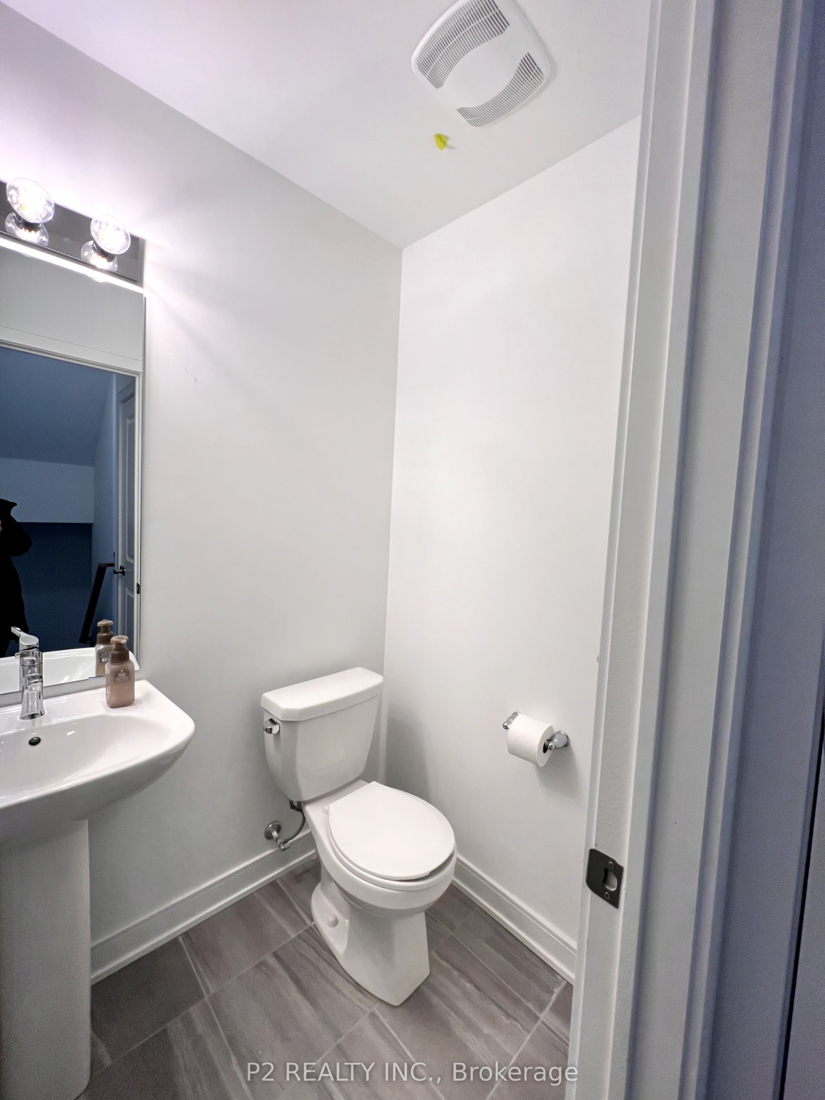 45 Spry Lane Property Photo 12