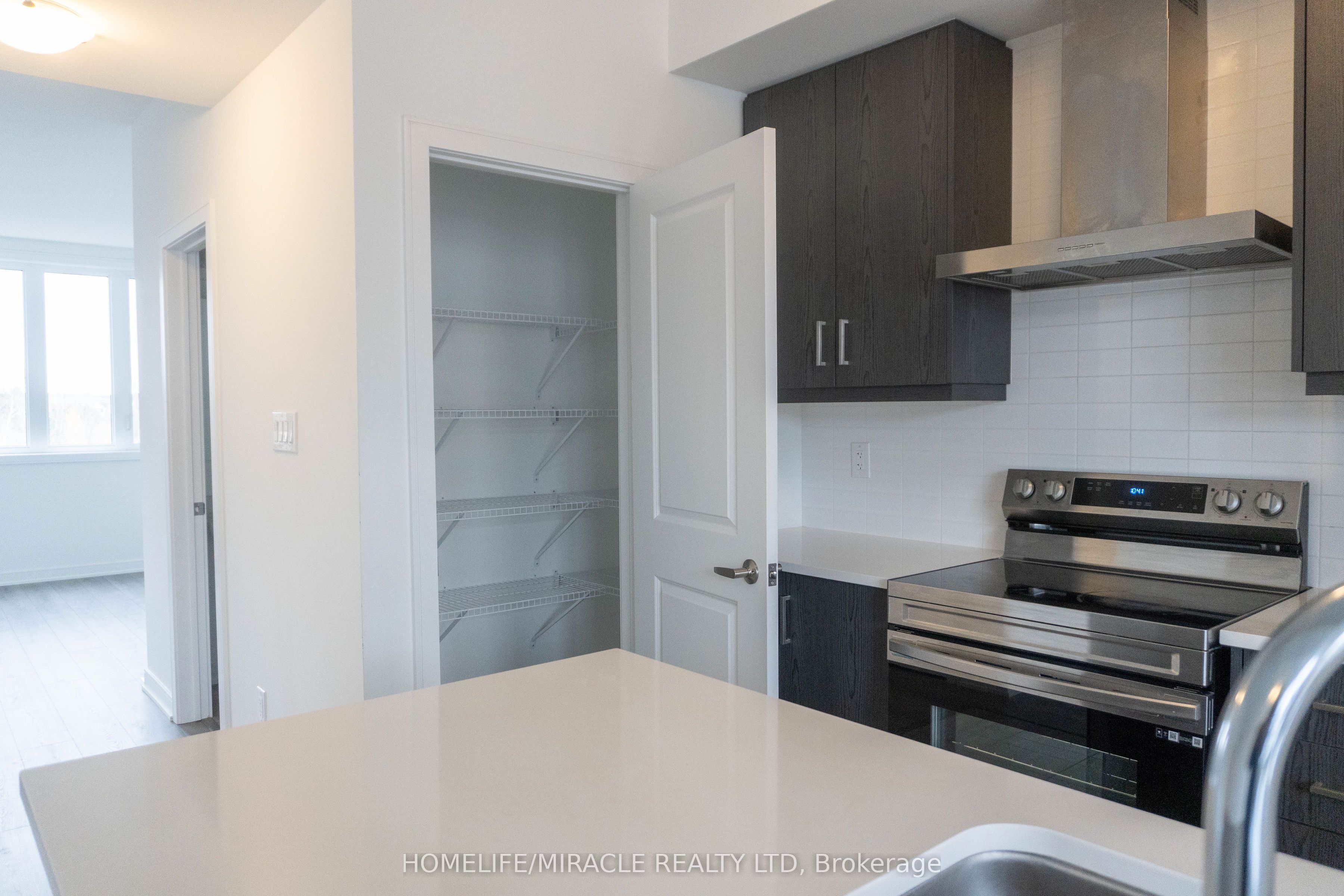 60 Blue Forest Crescent Property Photo 3