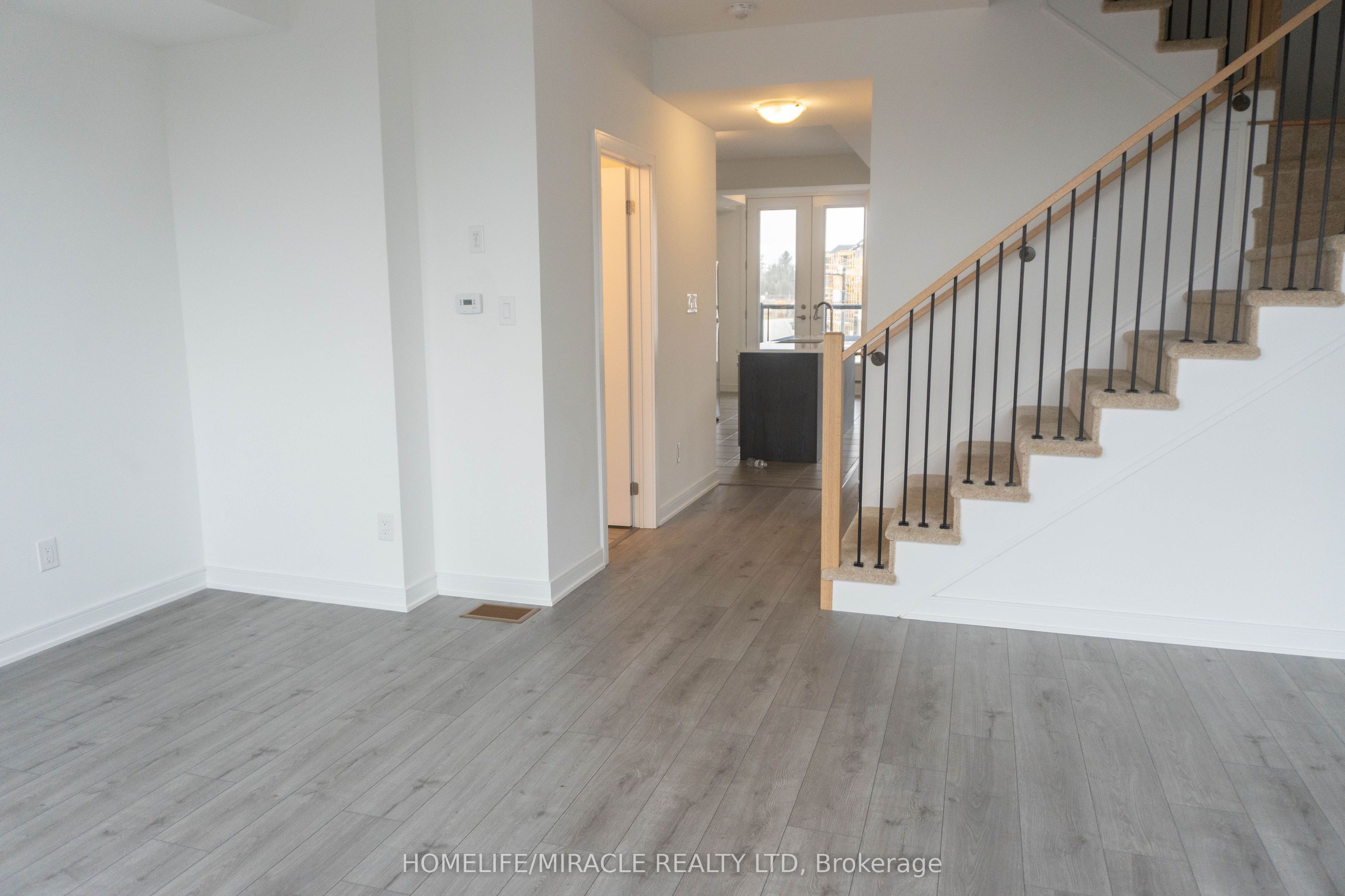 60 Blue Forest Crescent Property Photo 9