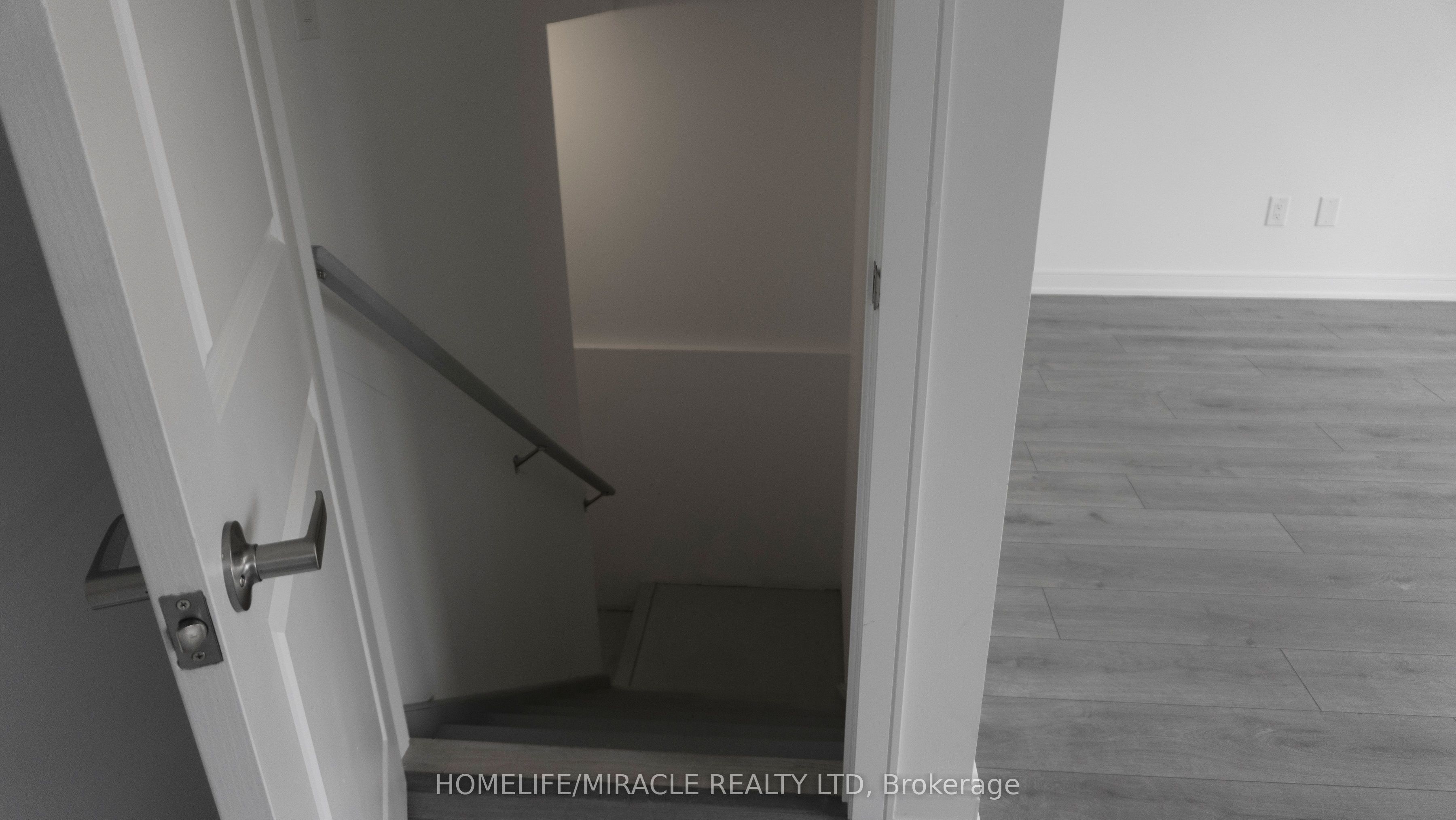 60 Blue Forest Crescent Property Photo 16