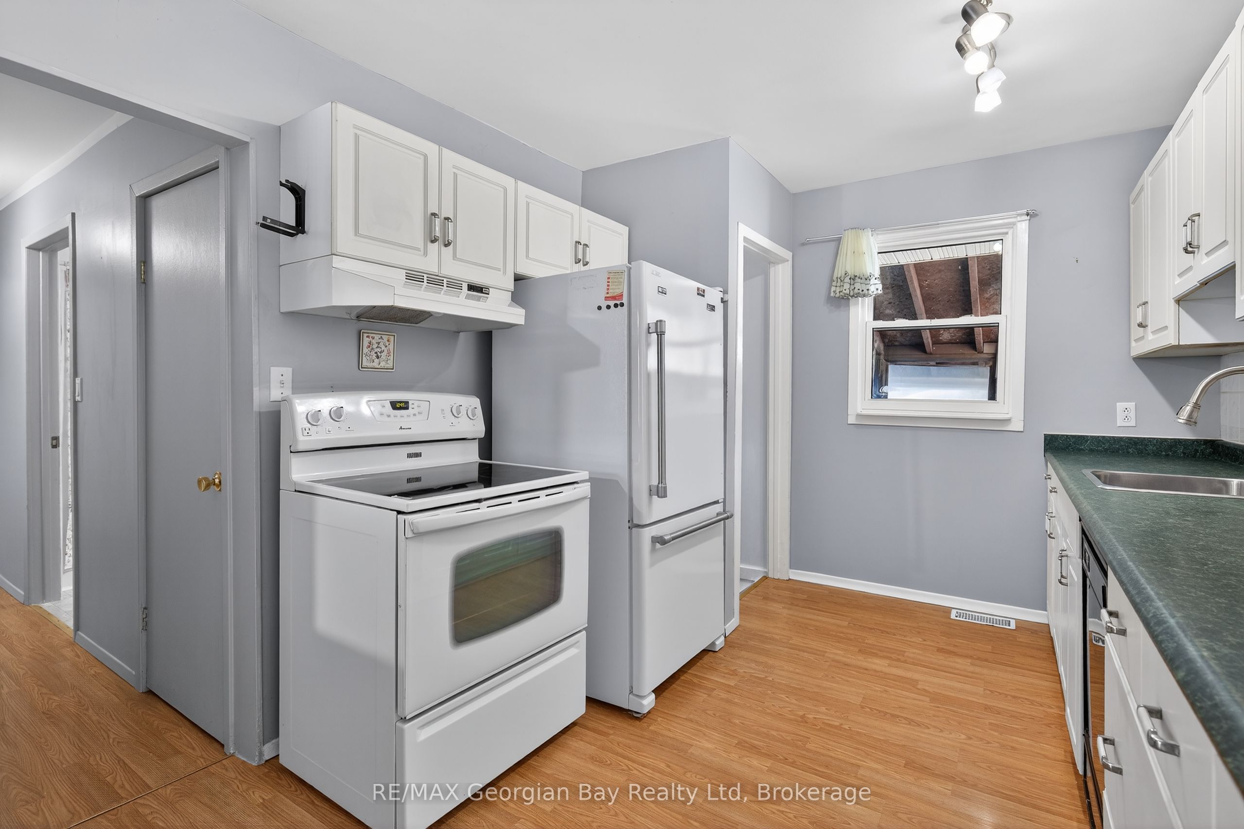 2407 Rumney Road Property Photo 3