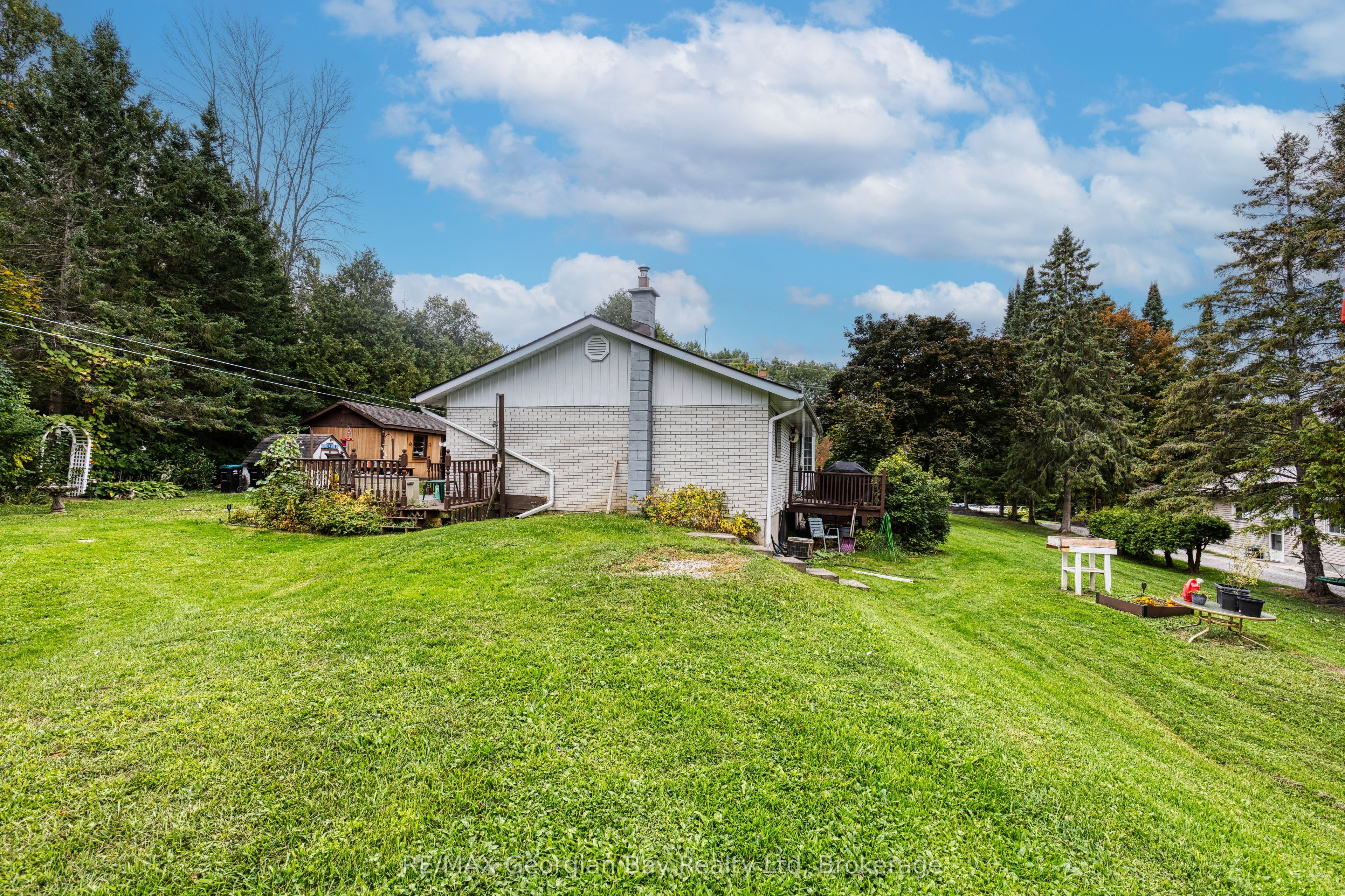 2407 Rumney Road Property Photo 30