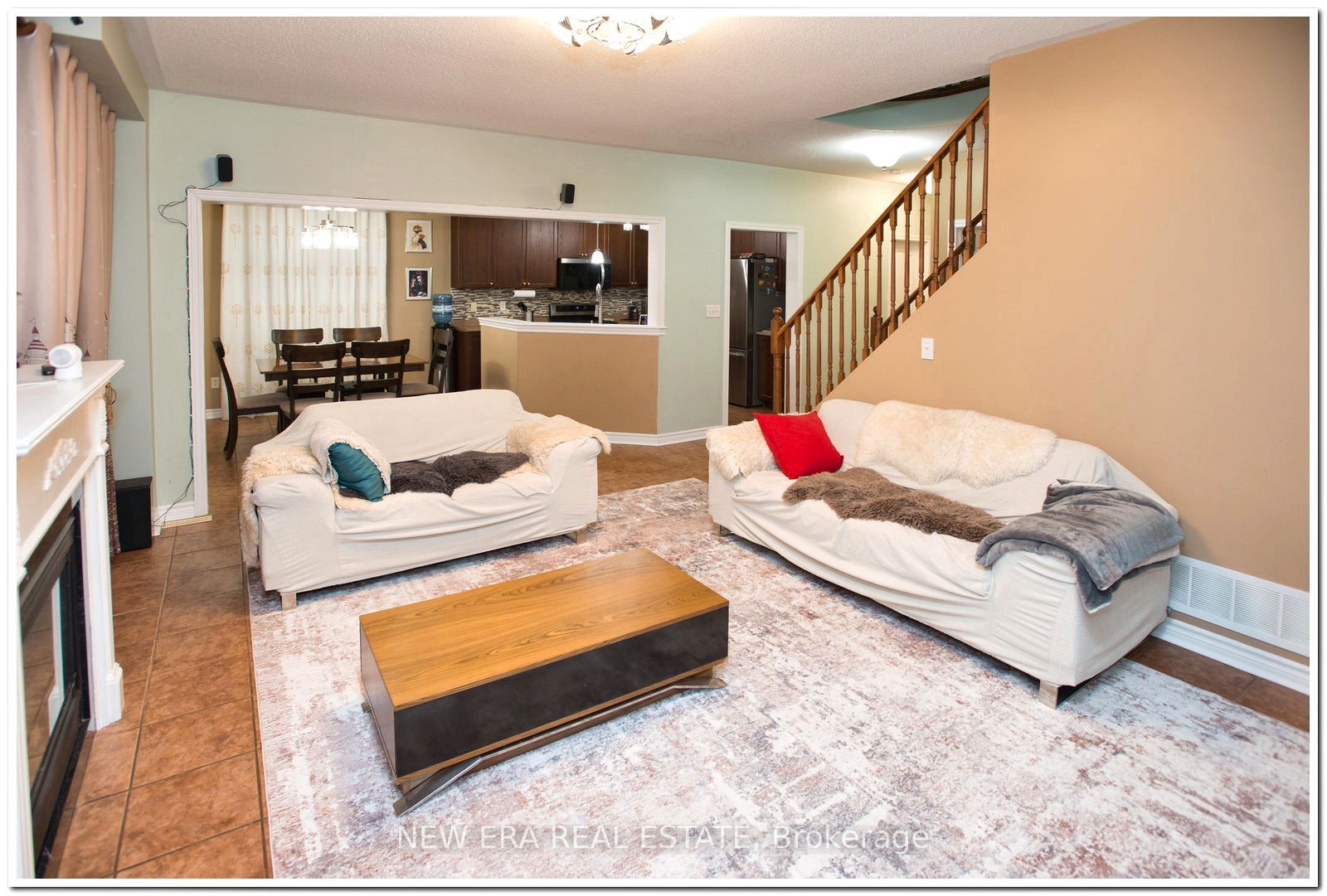 19 The Queensway Property Photo 6
