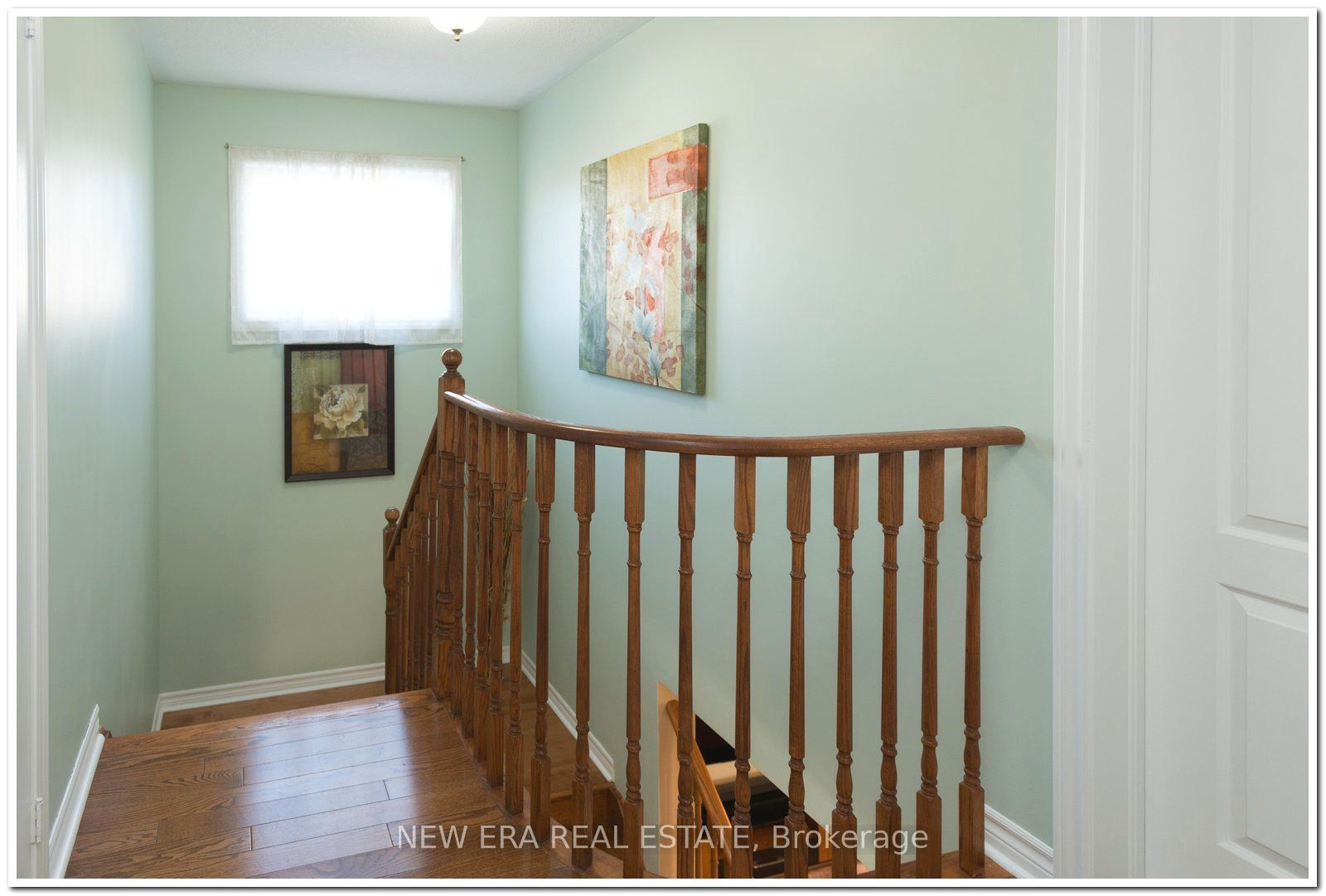 19 The Queensway Property Photo 13