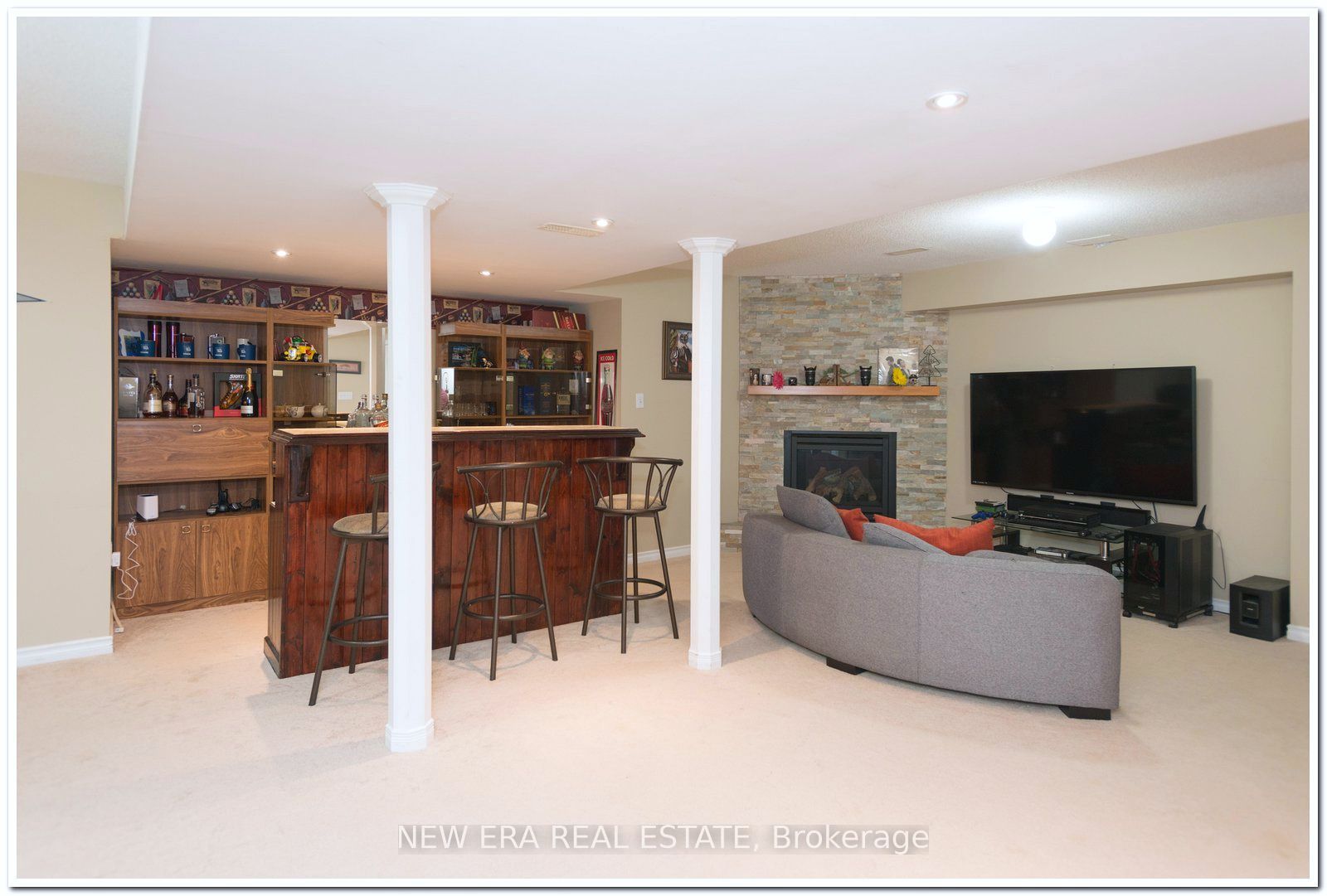 19 The Queensway Property Photo 25