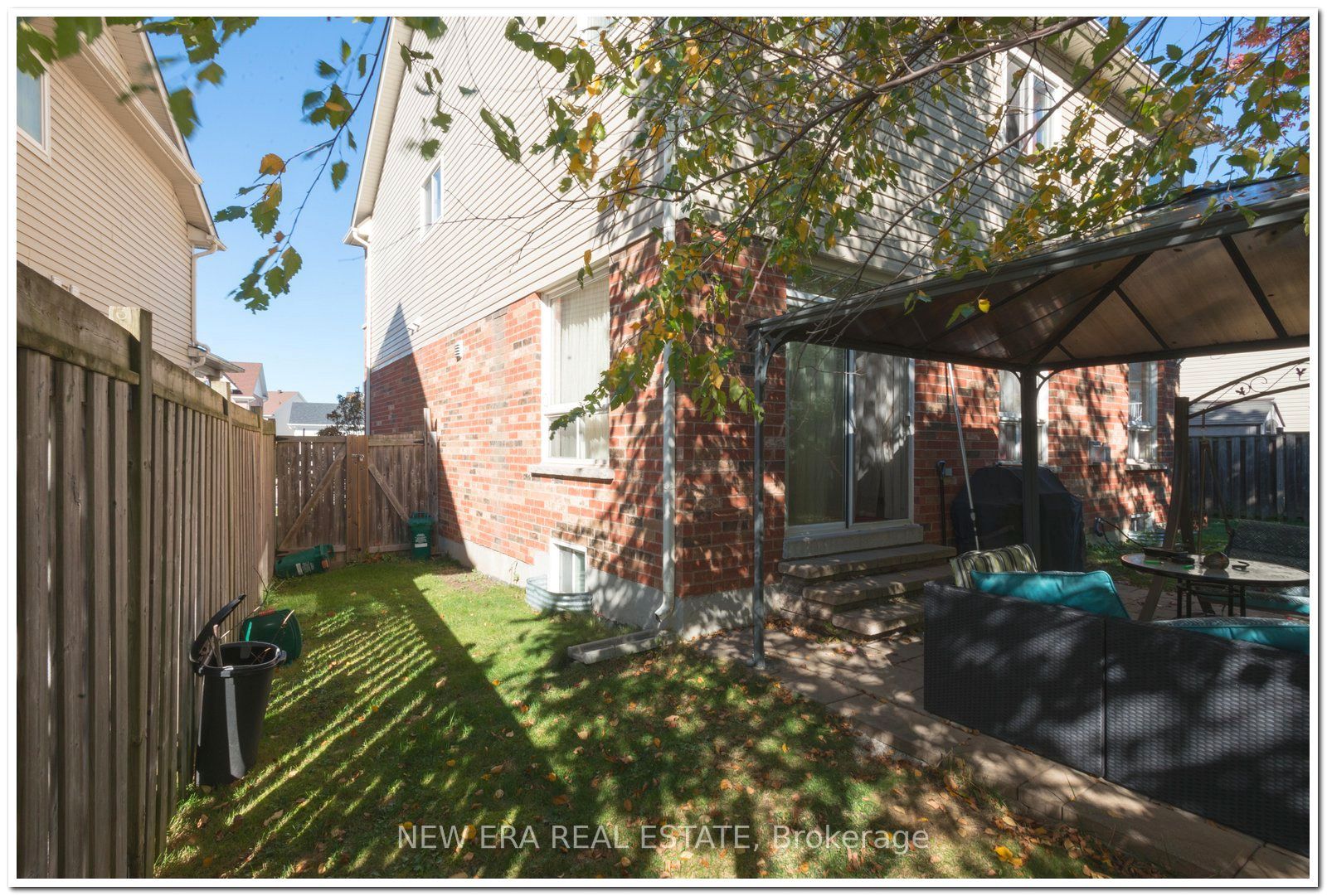 19 The Queensway Property Photo 30