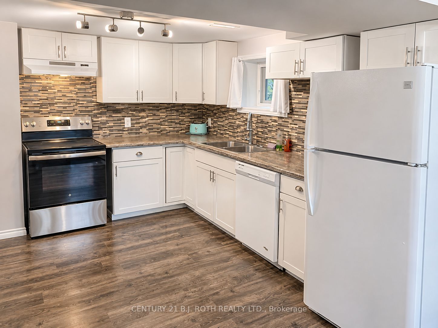 120 Marshall Street Property Photo 1