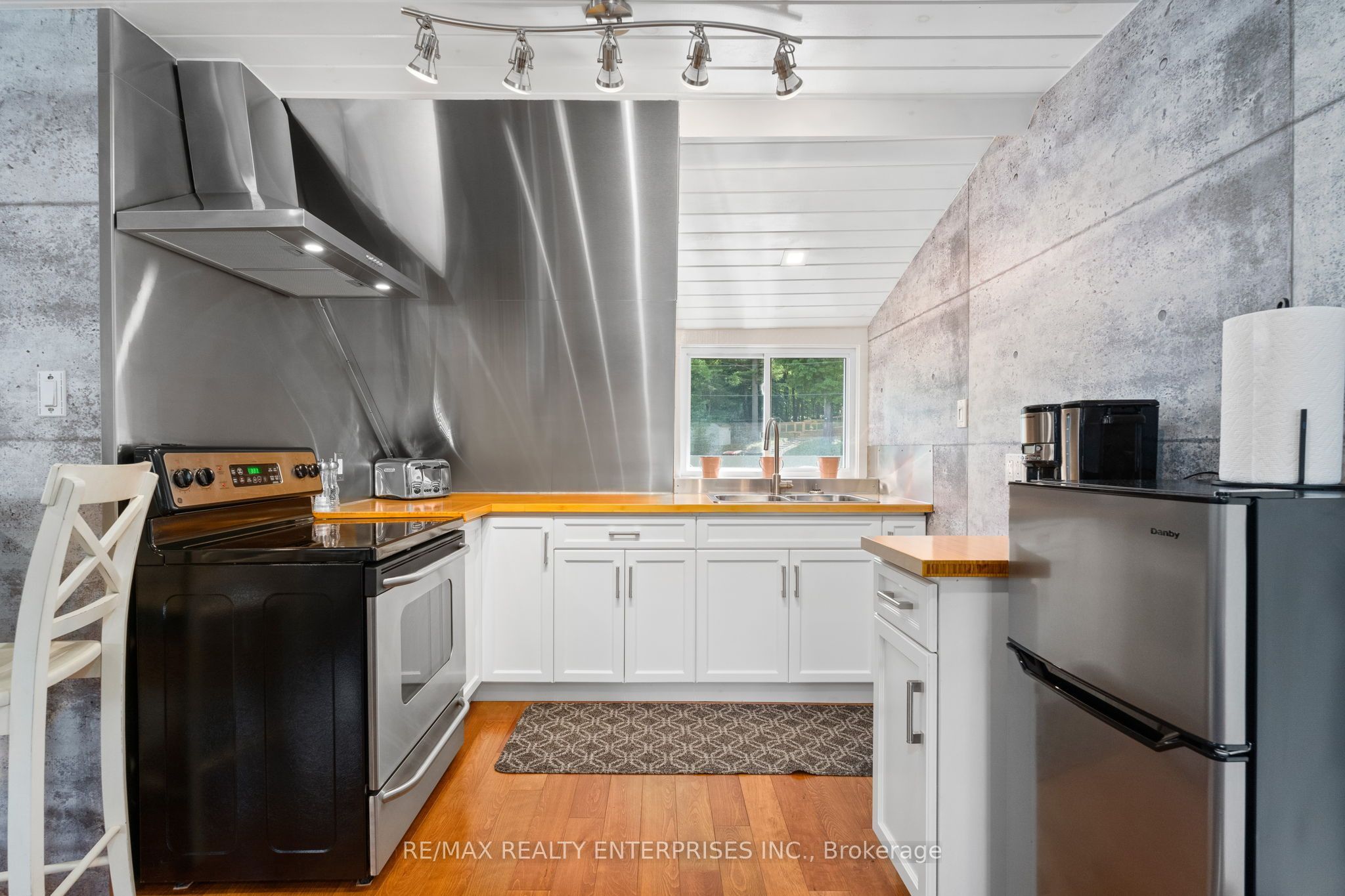 5655 Upper Big Chute Road Property Photo 30