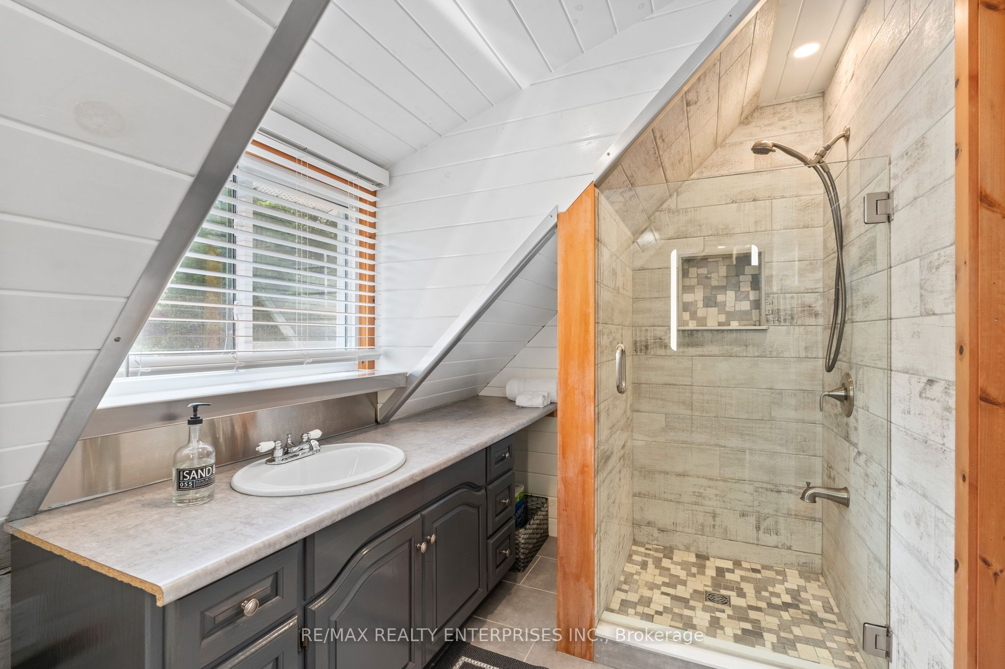 5655 Upper Big Chute Road Property Photo 31