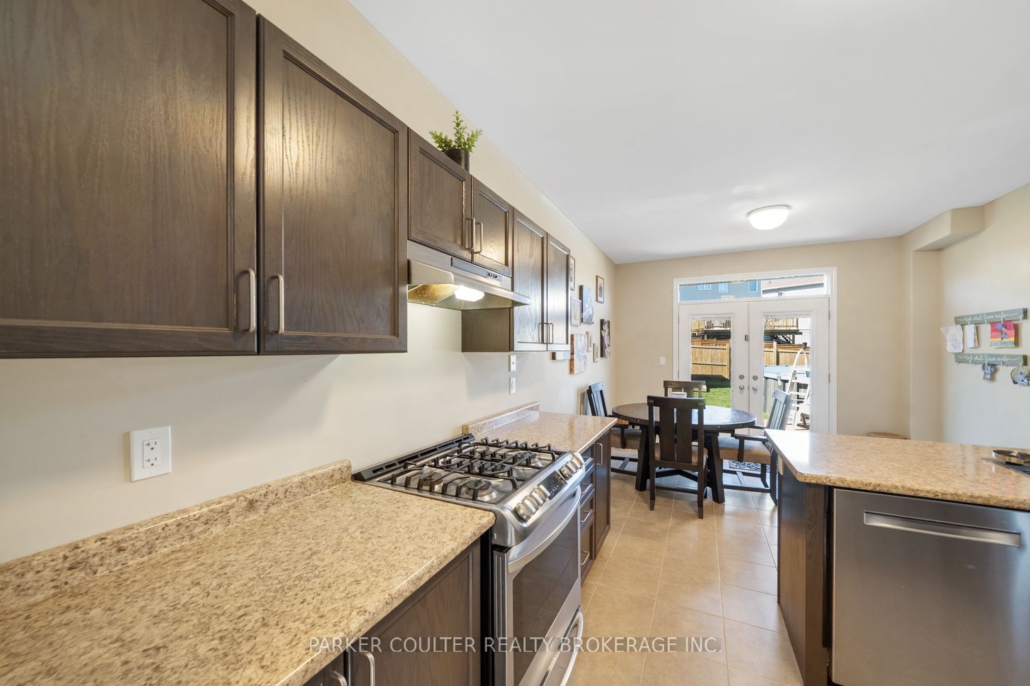 3046 Stone Ridge Boulevard Property Photo 13