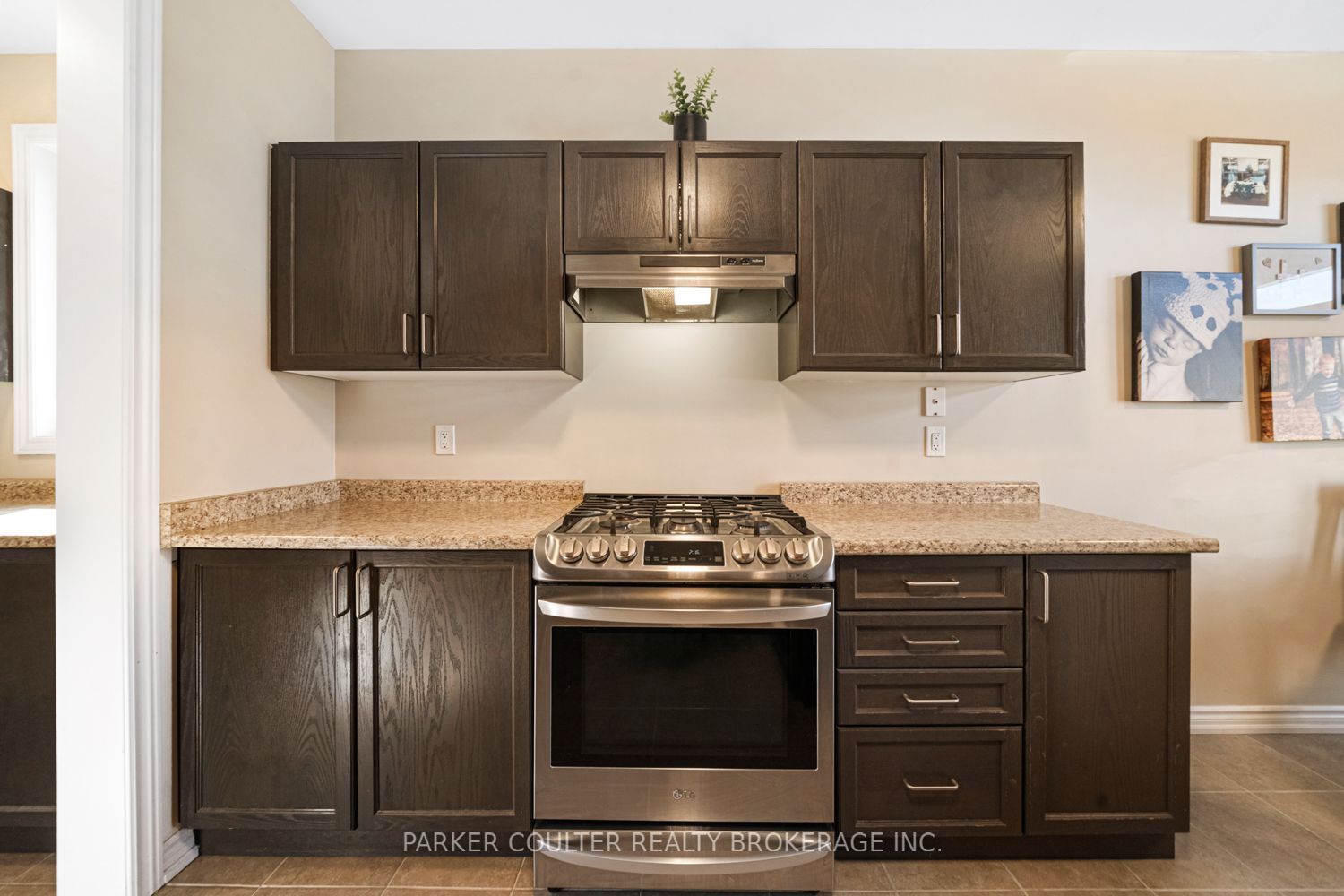 3046 Stone Ridge Boulevard Property Photo 14