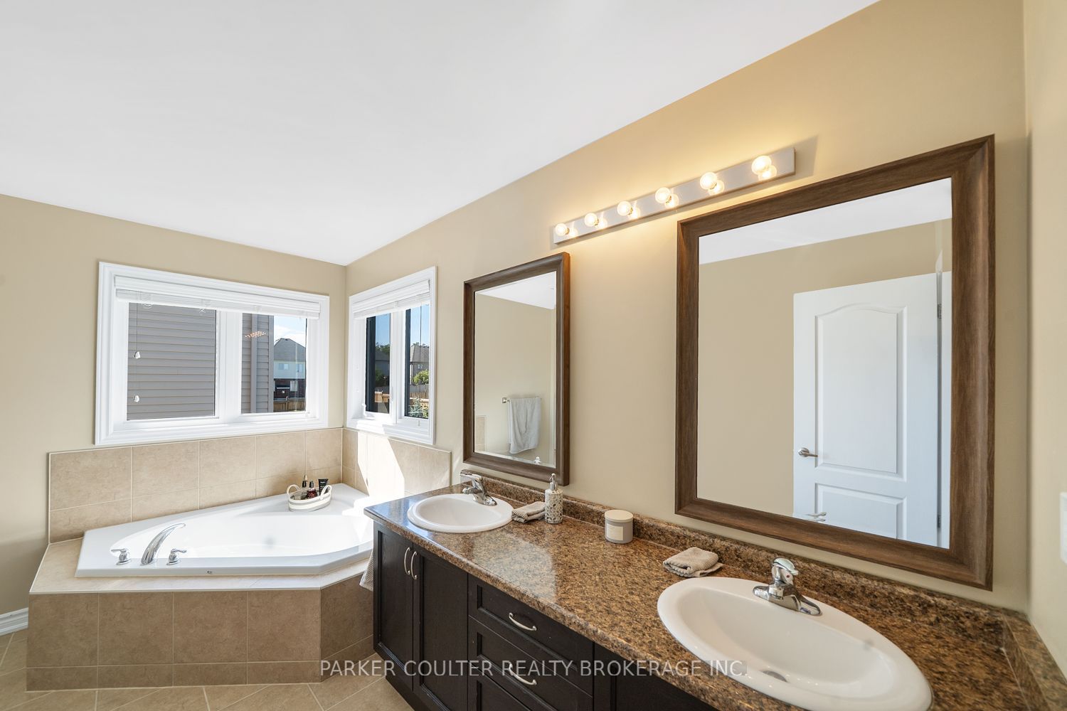 3046 Stone Ridge Boulevard Property Photo 30