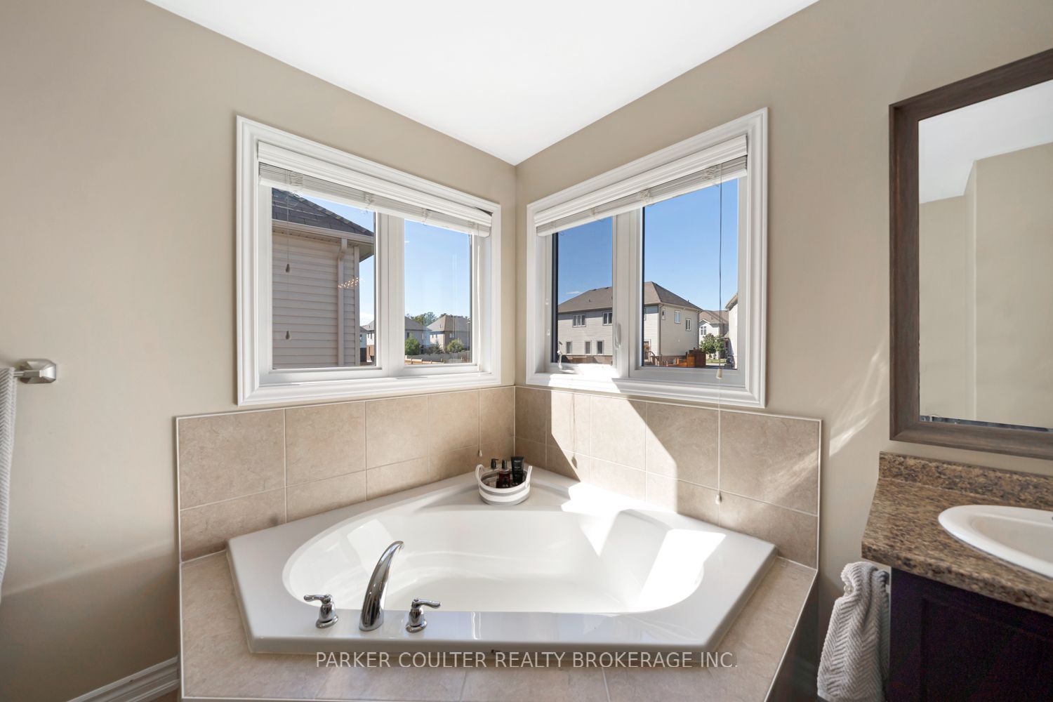 3046 Stone Ridge Boulevard Property Photo 33