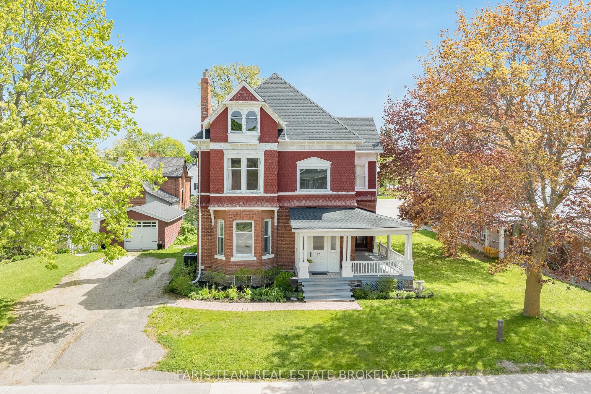 23 Yonge Street S Property Photo 1