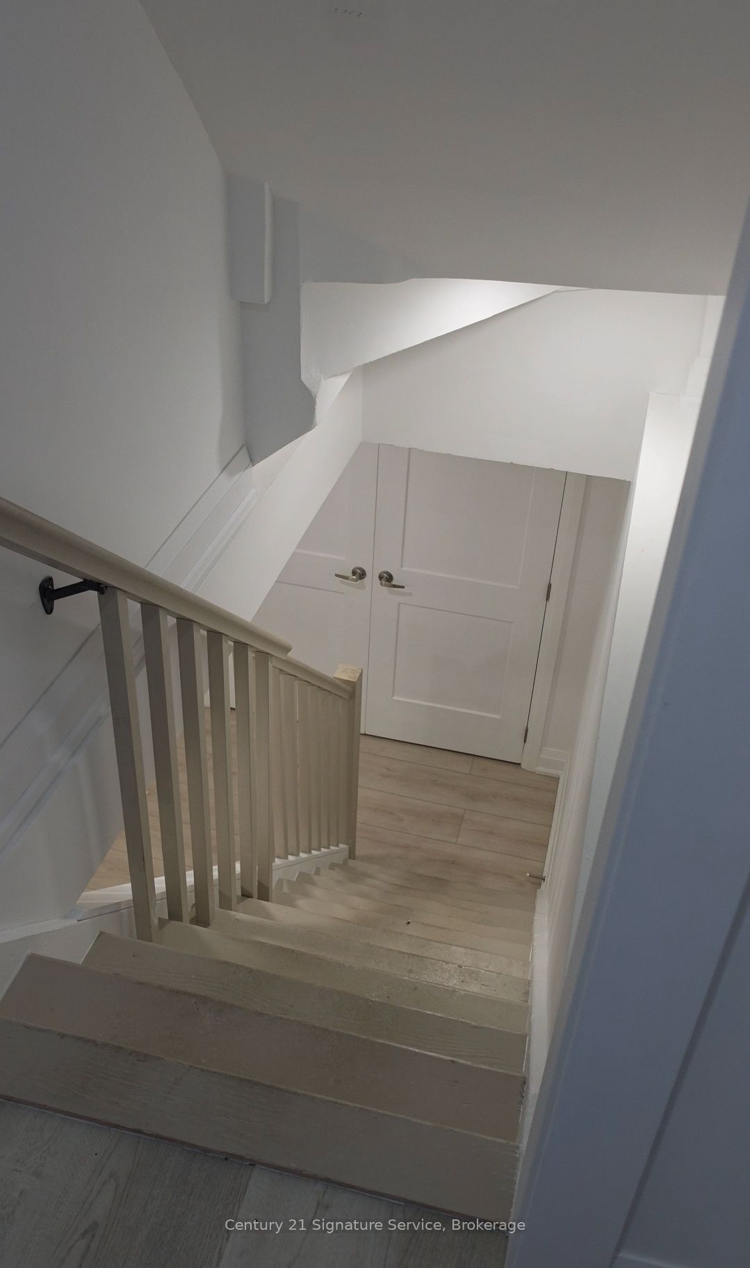 223 Hickling Trail Basement Property Photo 1