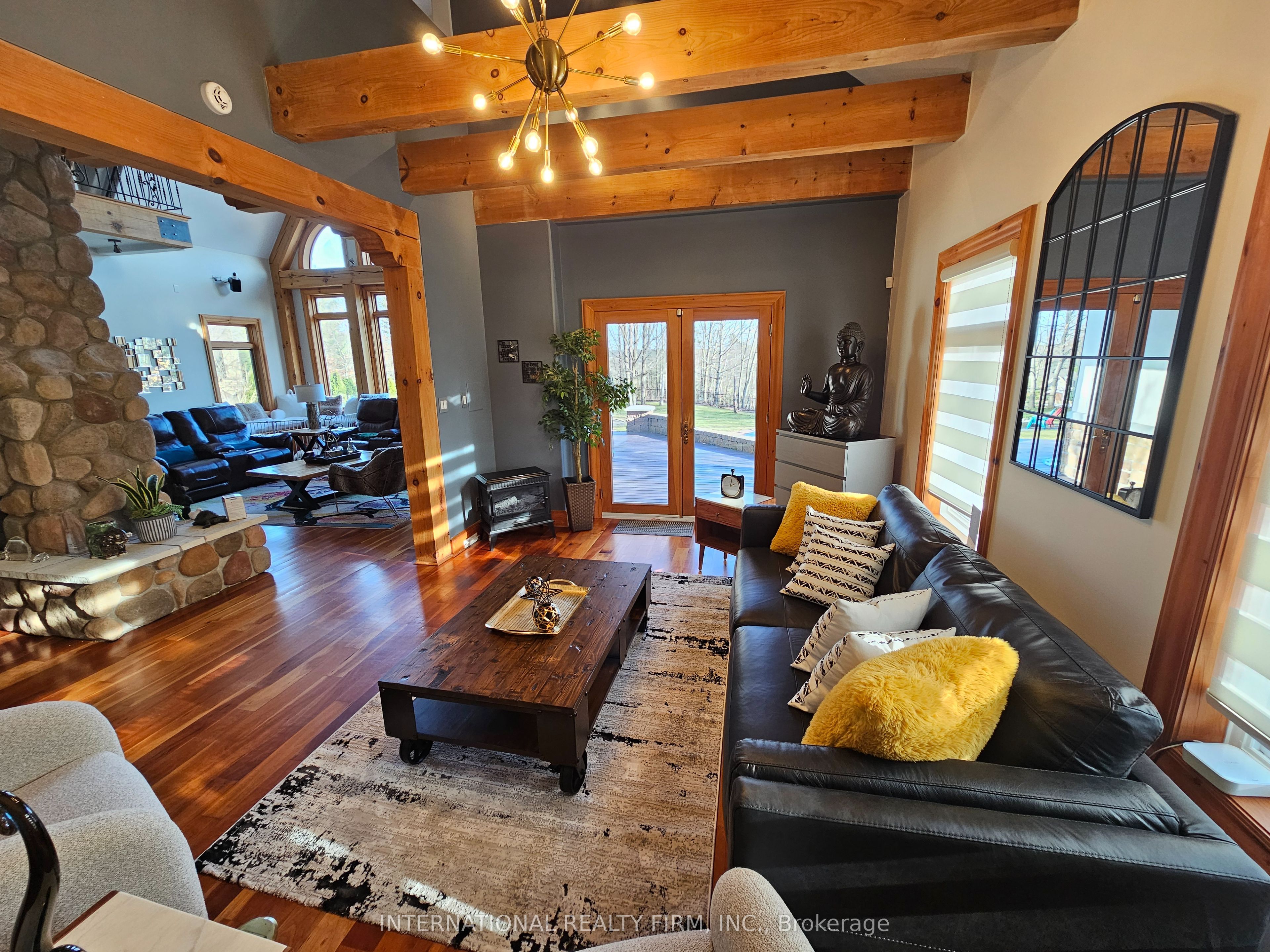 6 Pinehurst Lane Property Photo 11