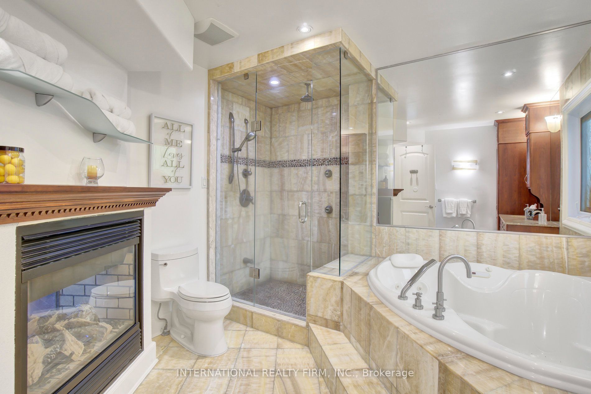 6 Pinehurst Lane Property Photo 23