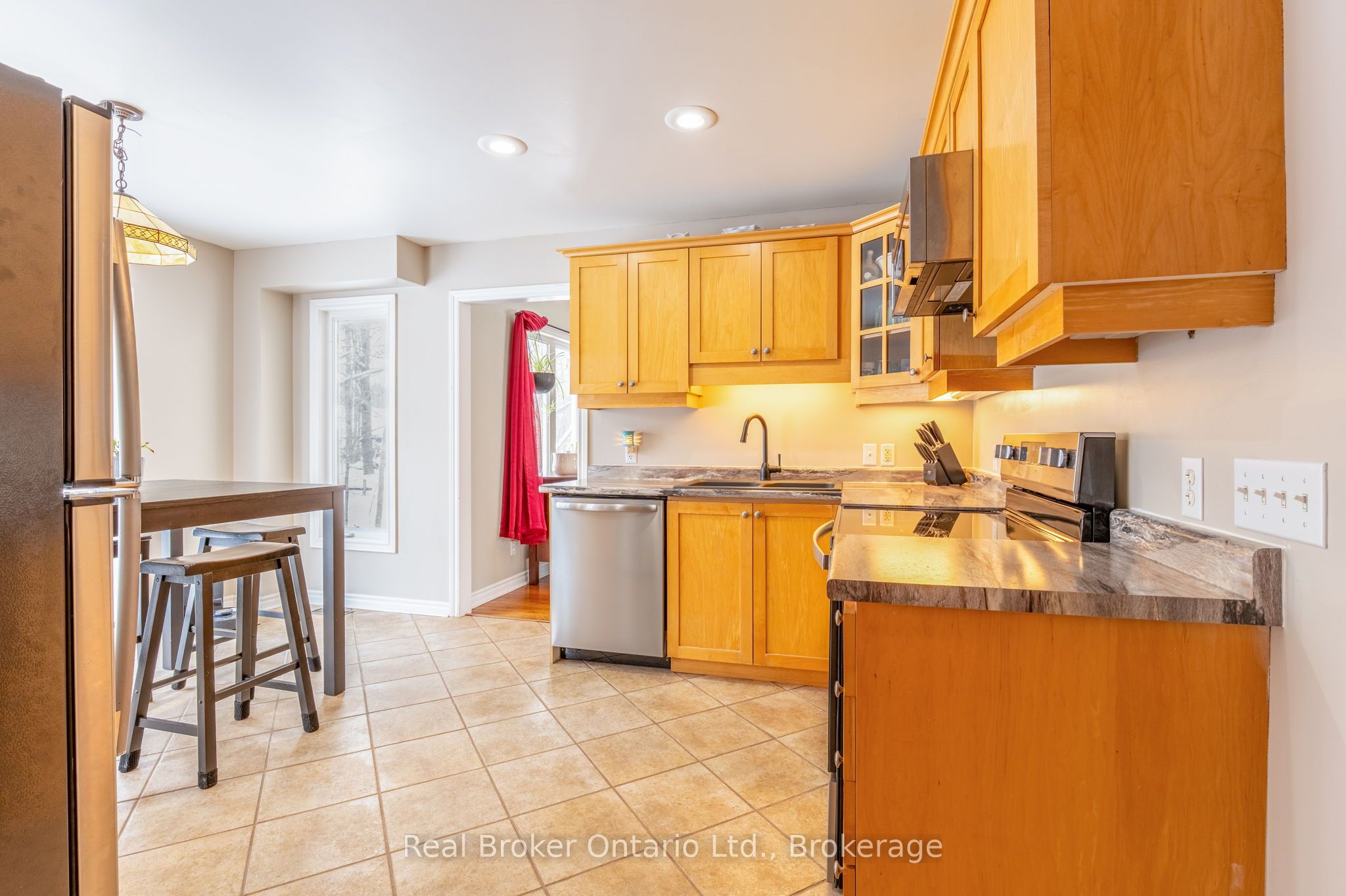 9 Boyd Crescent Property Photo 7