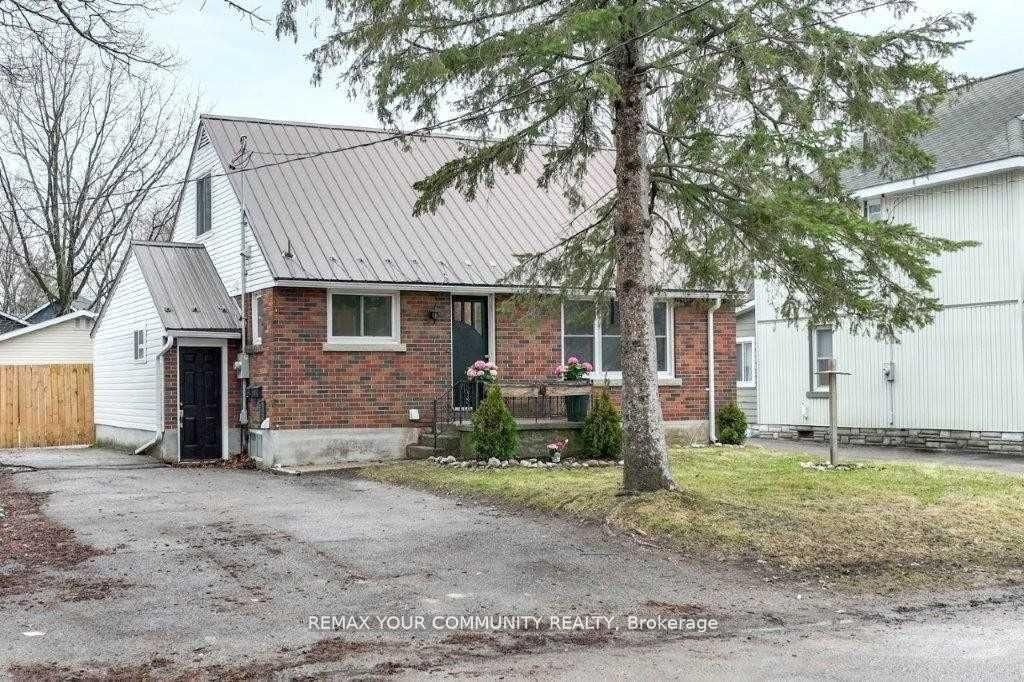 17 Champlain Street Upper Property Photo 2